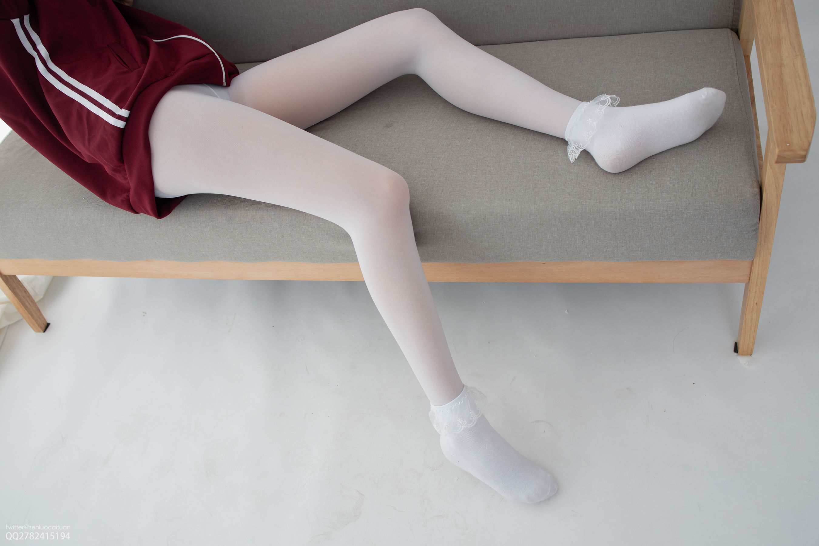 JKFUN-058 Aika 白丝套蕾丝花边短袜-图5