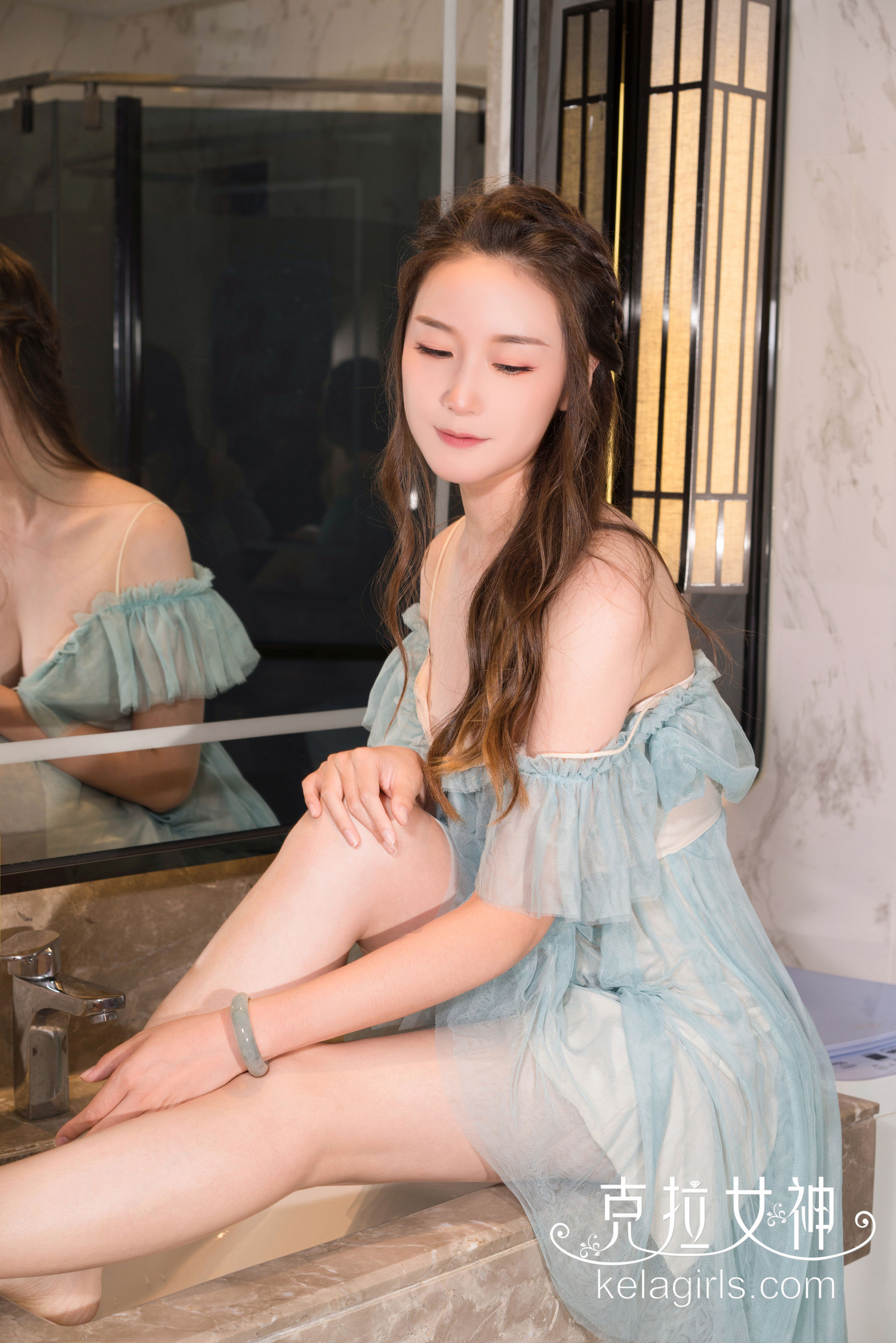 杨暖 拈花一笑-图0