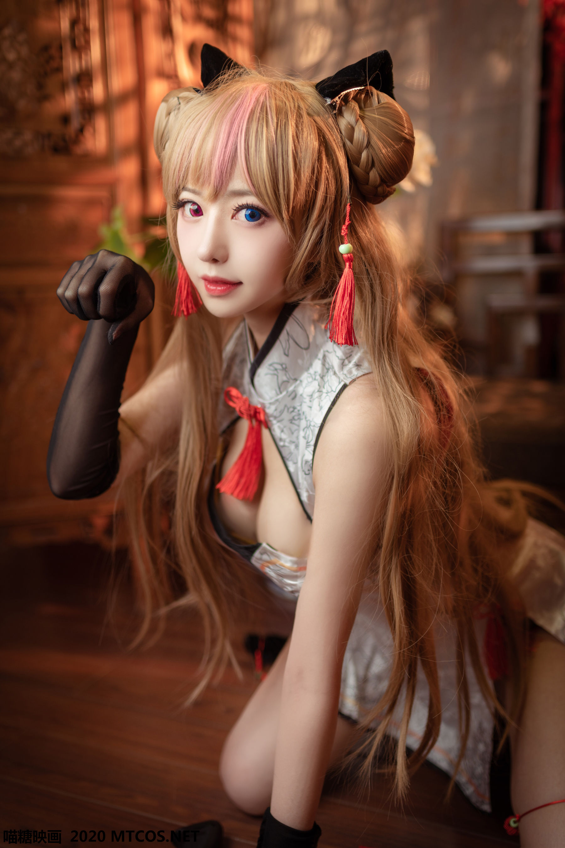 HML.011 蜂糖花旗袍-图3