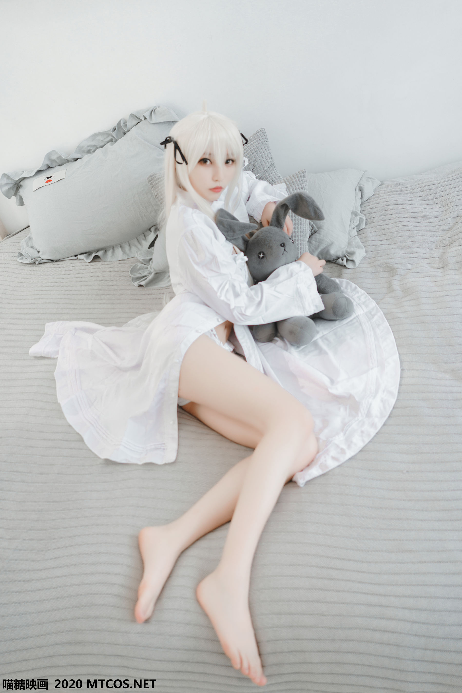 VOL.140 白裙裸腿-图23