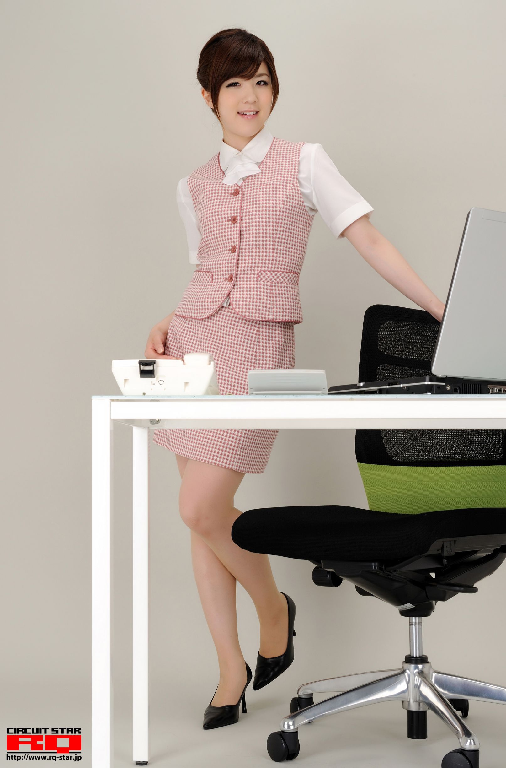 NO.00365 荒木よし穂 Office Lady 办公室女郎 写真集-图32