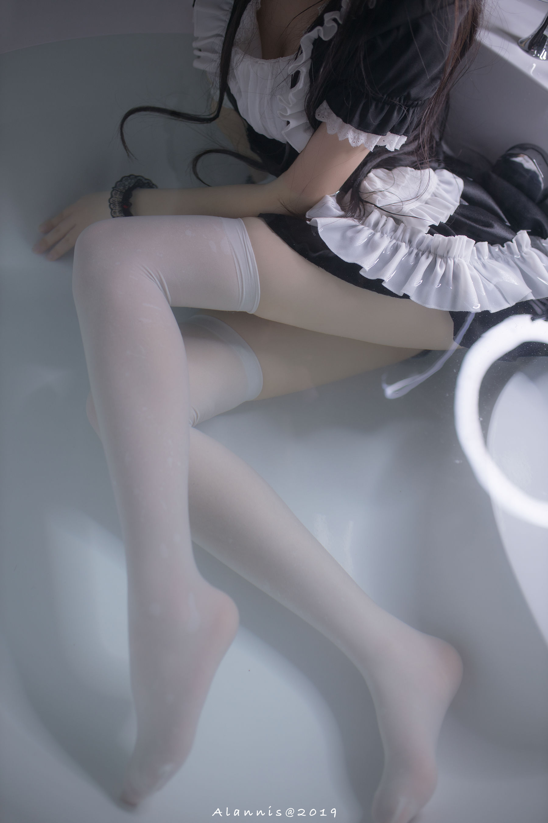 Cos小姐姐雪琪 白丝女仆水下版-图15