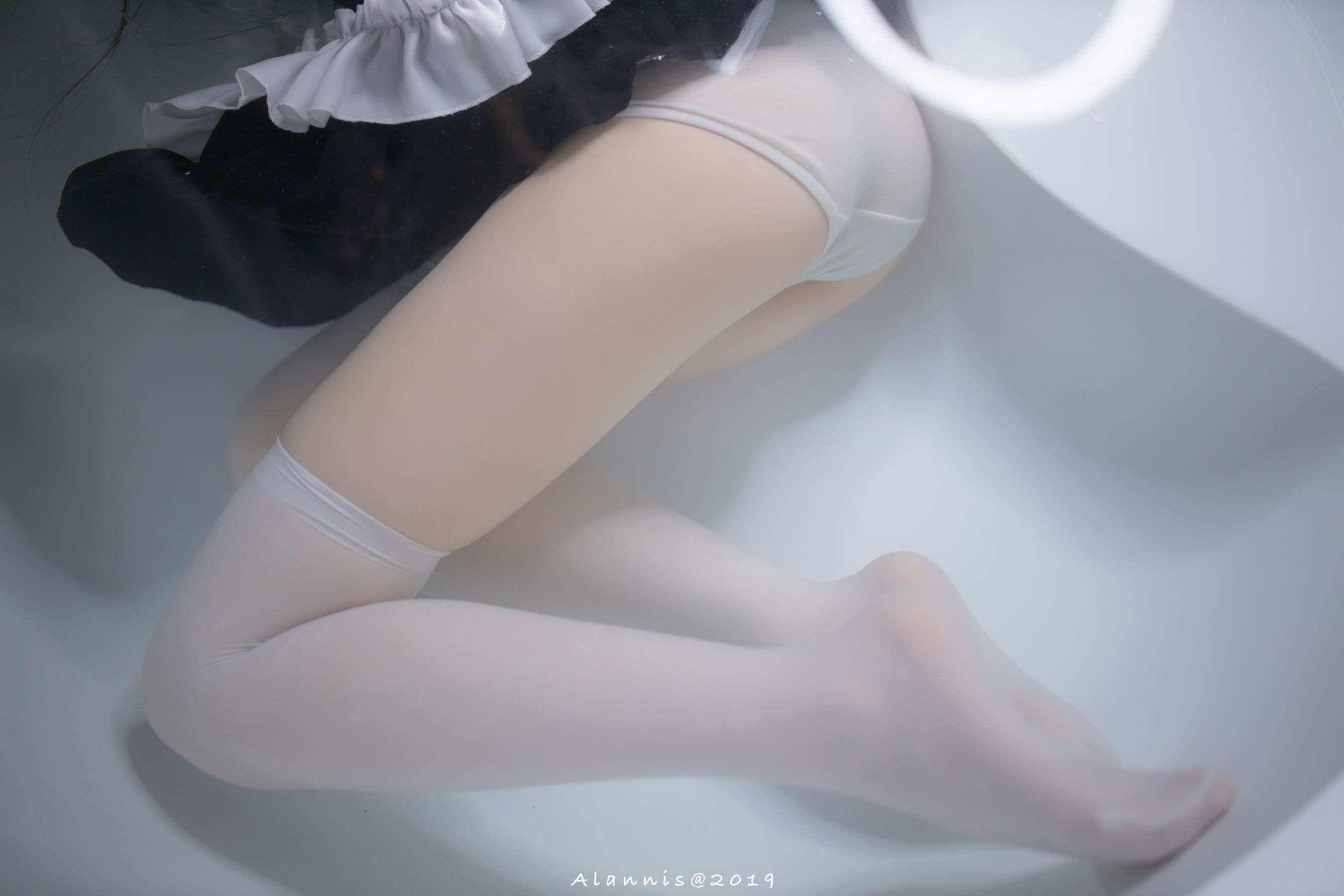 Cos小姐姐雪琪 白丝女仆水下版-图16