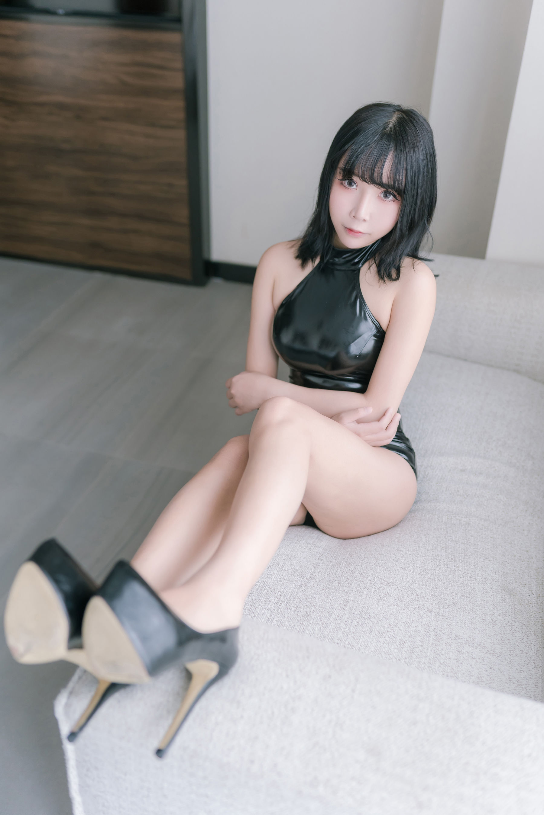 二次元妹子抱走莫子aa 黑胶高跟鞋-图6
