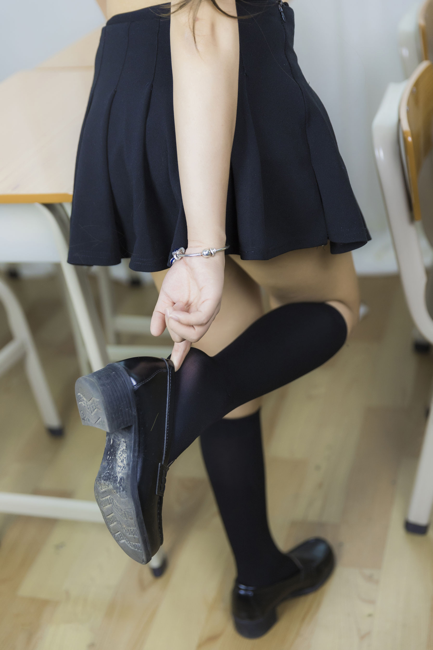 二次元妹子抱走莫子aa 等你下课-图7