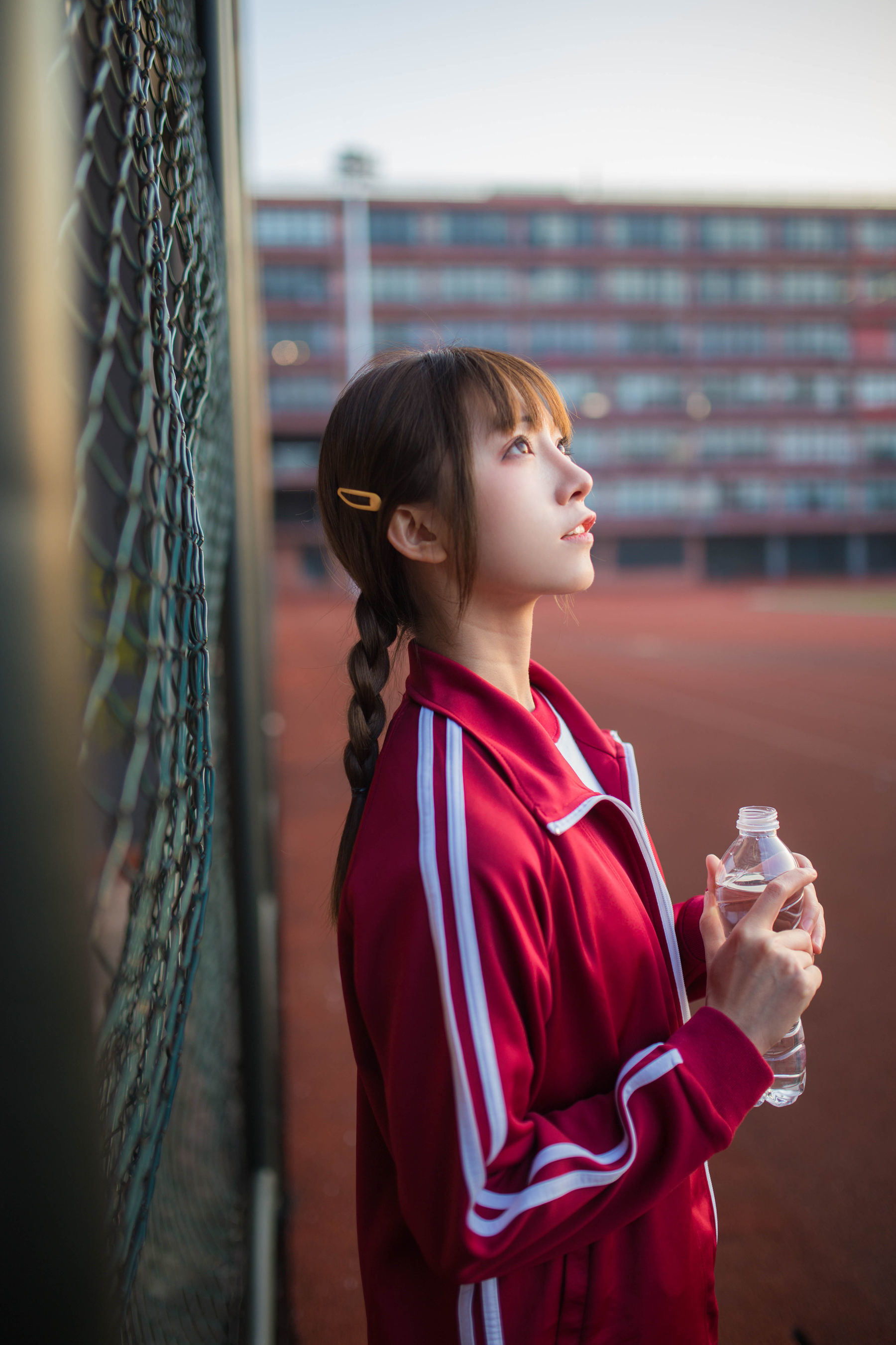 动漫博主Kitaro_绮太郎 红色运动服女孩-图0