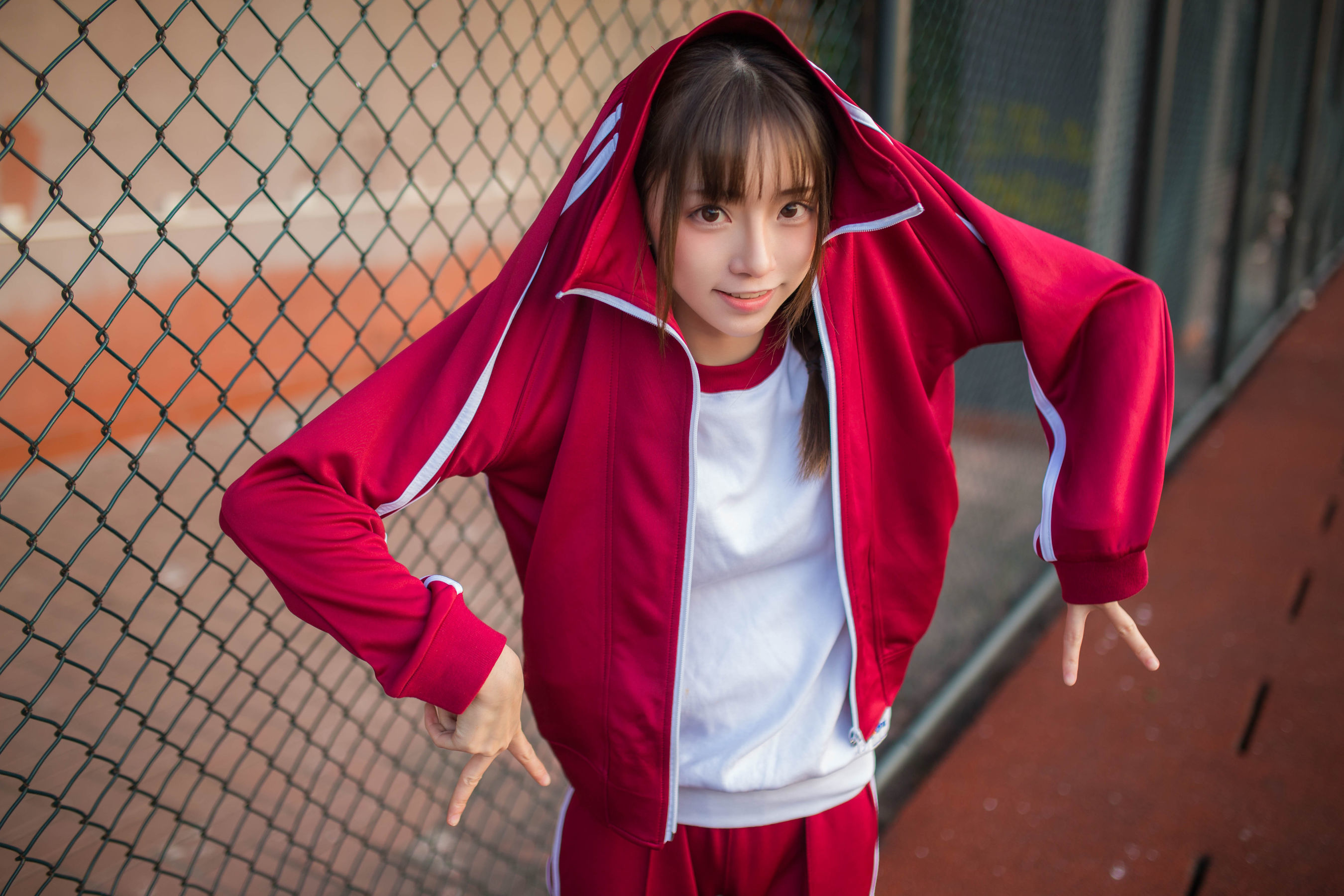 动漫博主Kitaro_绮太郎 红色运动服女孩-图5