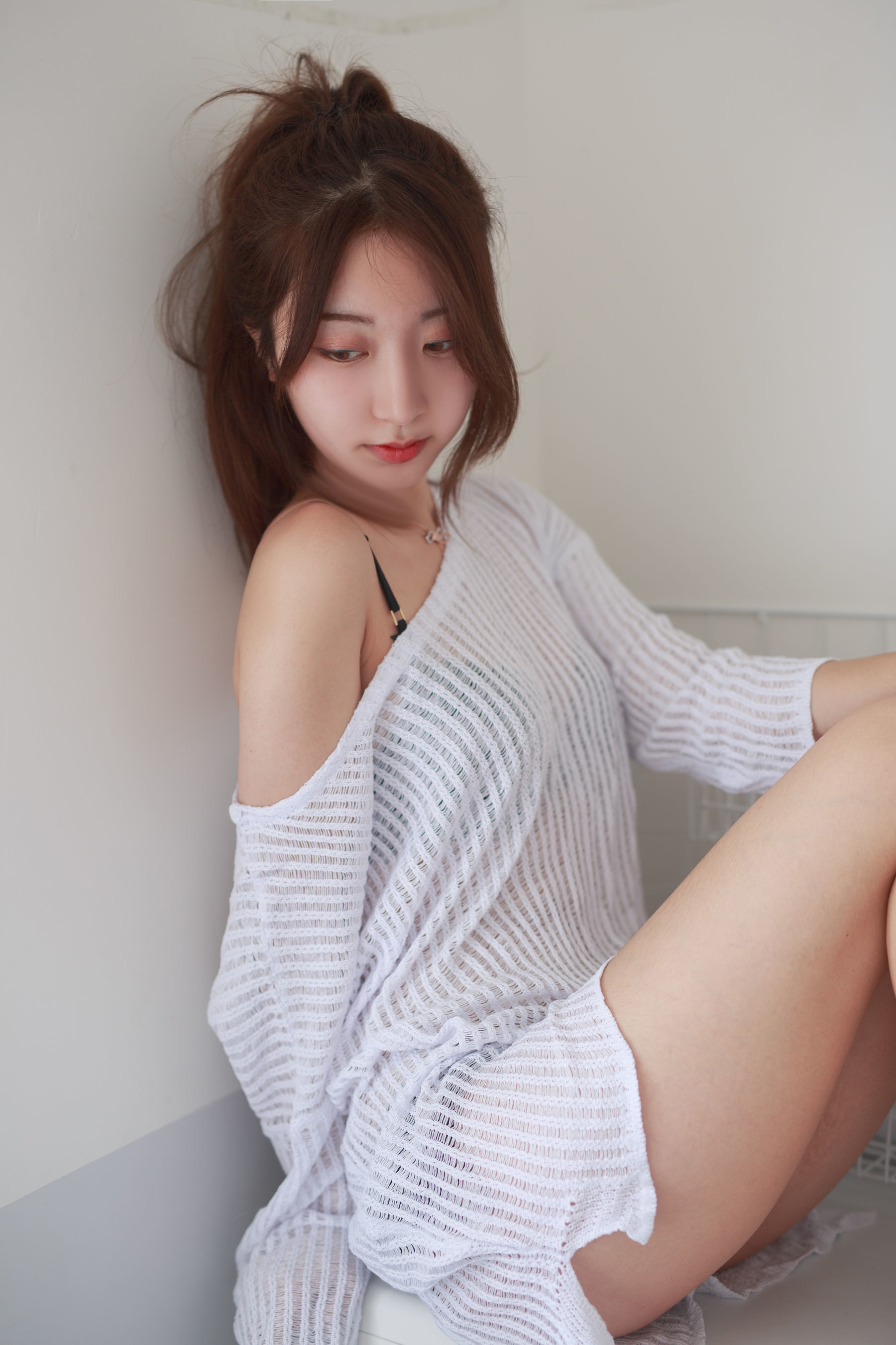 人气Coser黑川 白色洞洞毛衣-图34