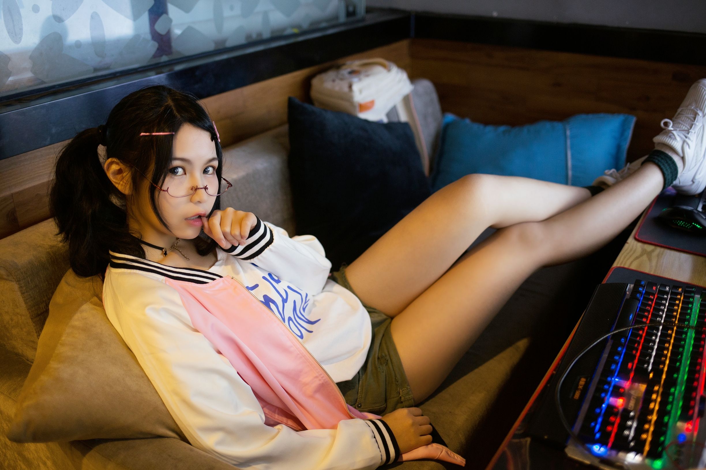 COSER美女逐月su 网吧历险记-图12