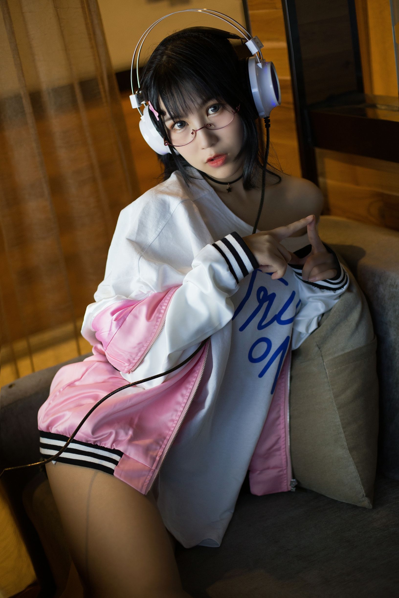 COSER美女逐月su 网吧历险记-图17