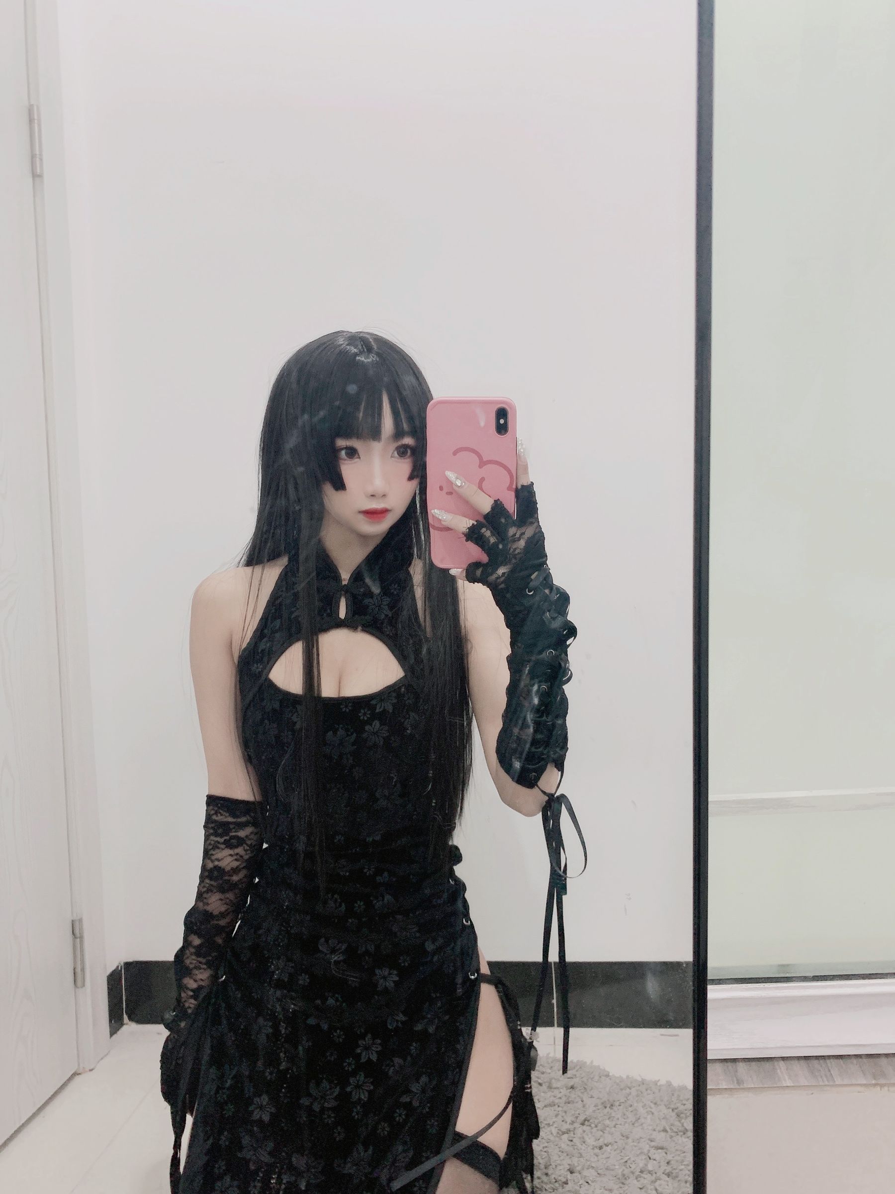 白嫩美少女鬼畜瑶 黑色旗袍-图1