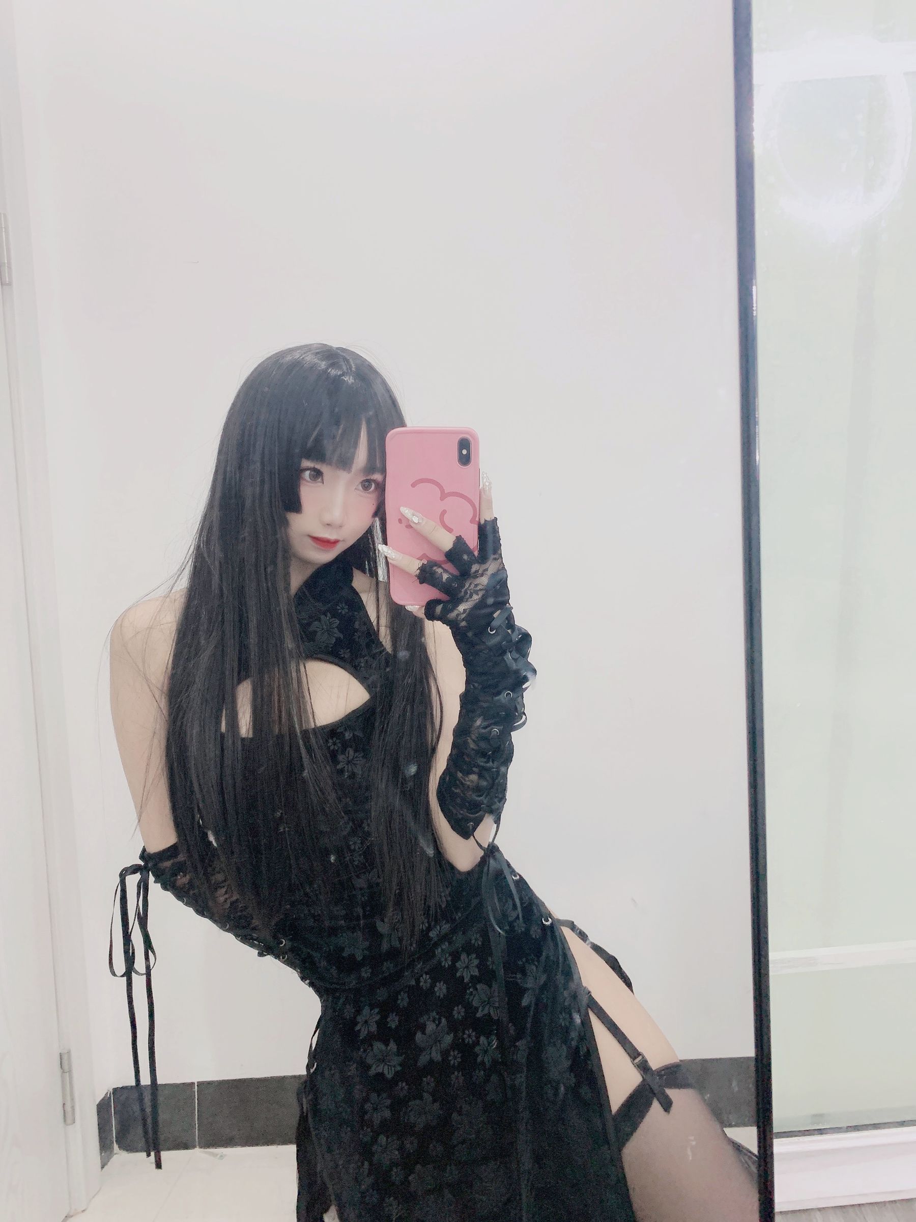 白嫩美少女鬼畜瑶 黑色旗袍-图2