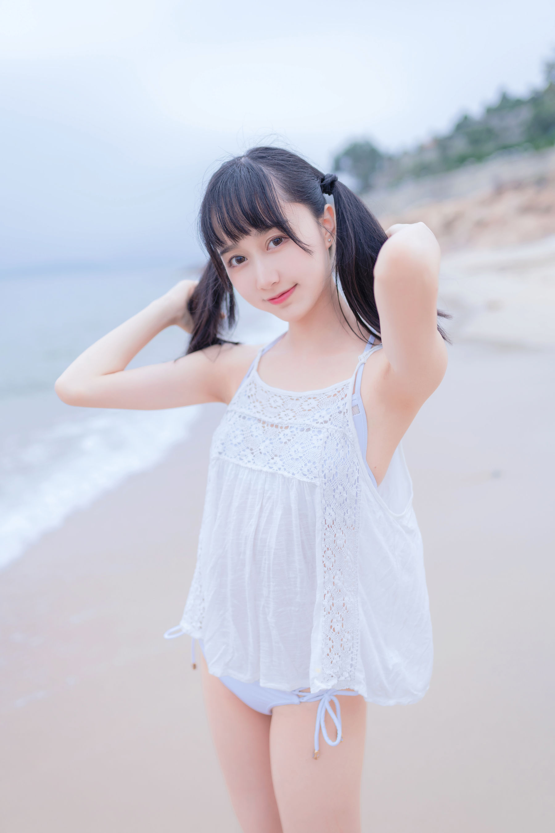 萌系小姐姐木绵绵OwO 海边白色比基尼-图2