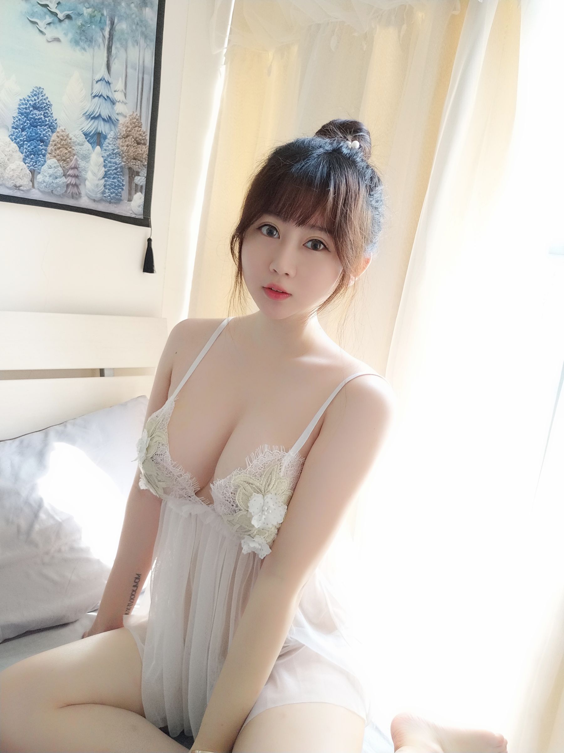 蜜桃少女是依酱呀 蕾丝内衣-图0