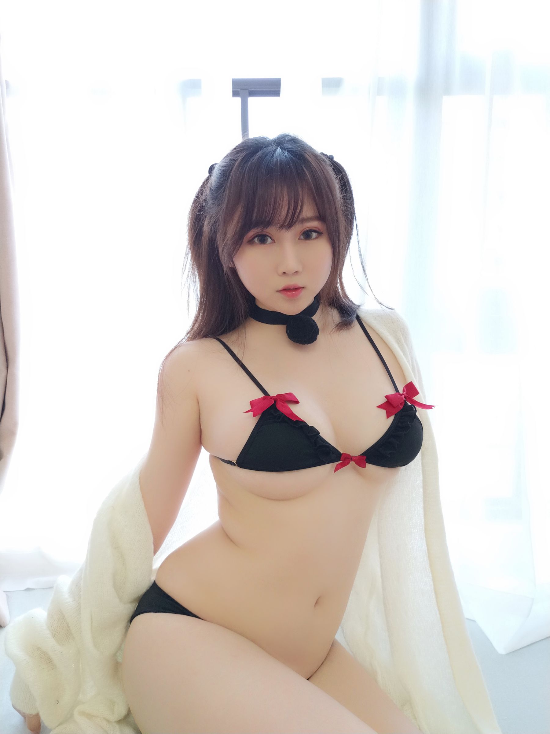 蜜桃少女是依酱呀 黑色情趣内衣-图5