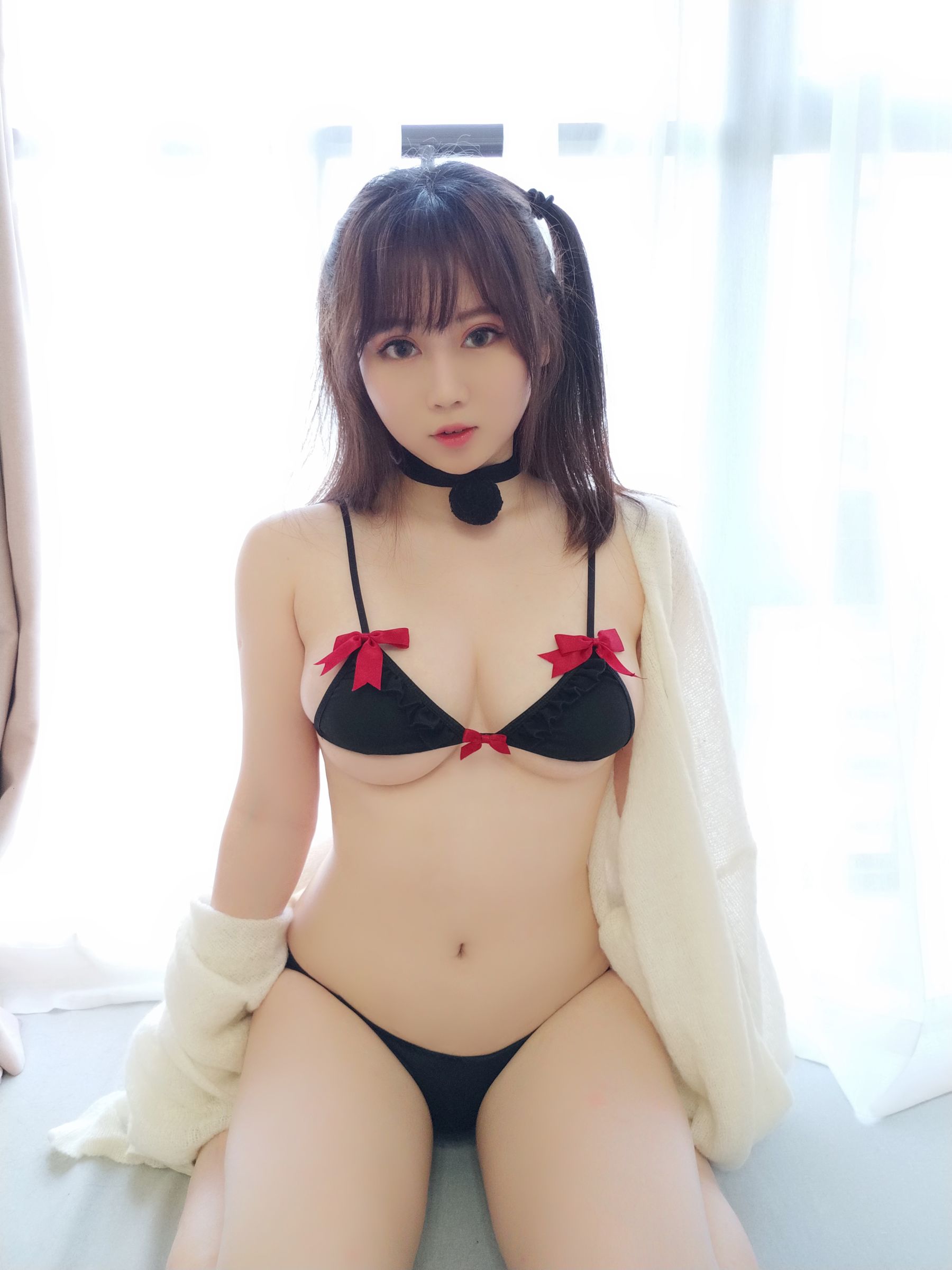 蜜桃少女是依酱呀 黑色情趣内衣-图7