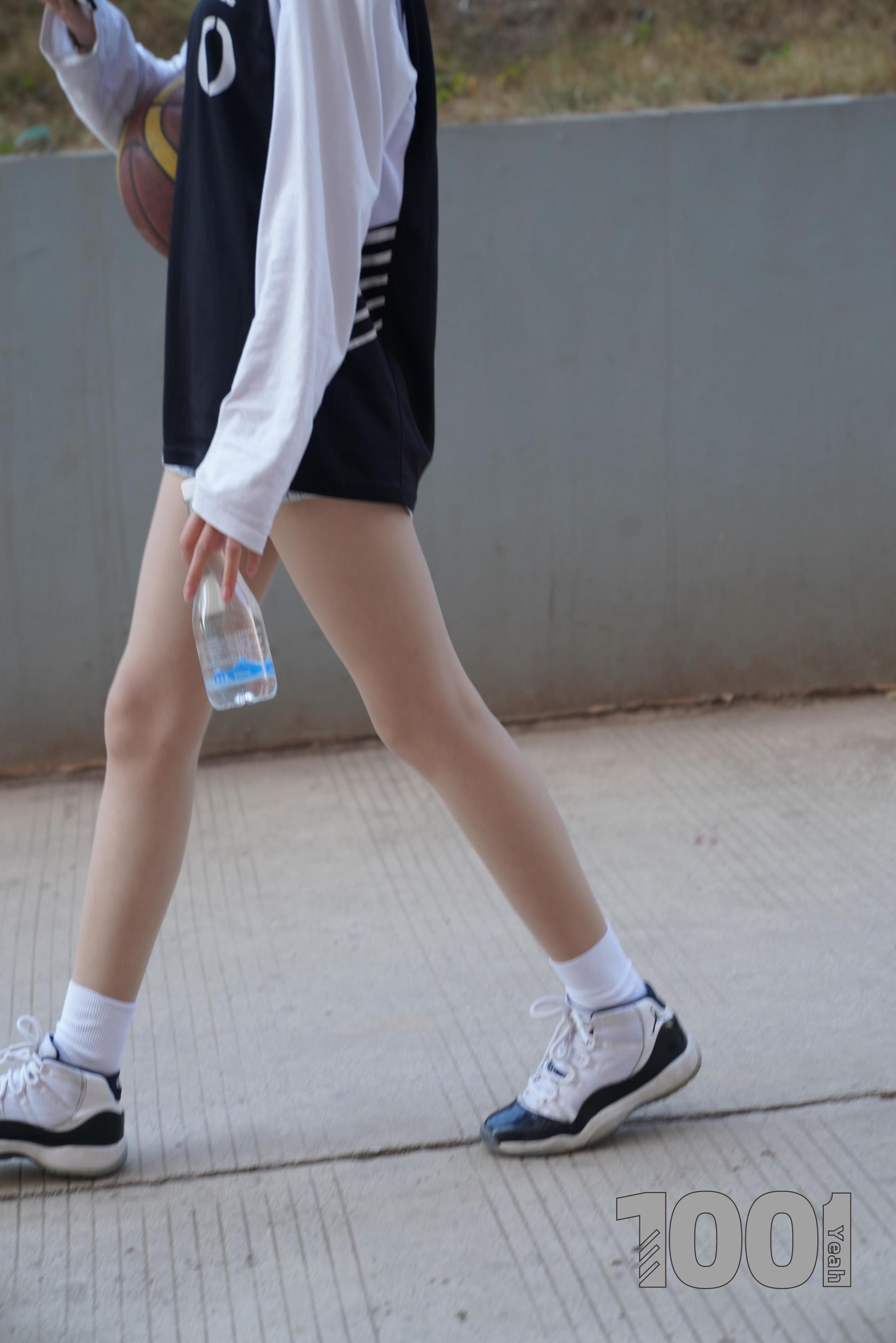模特：草莓《陪女朋友打篮球1》-图3