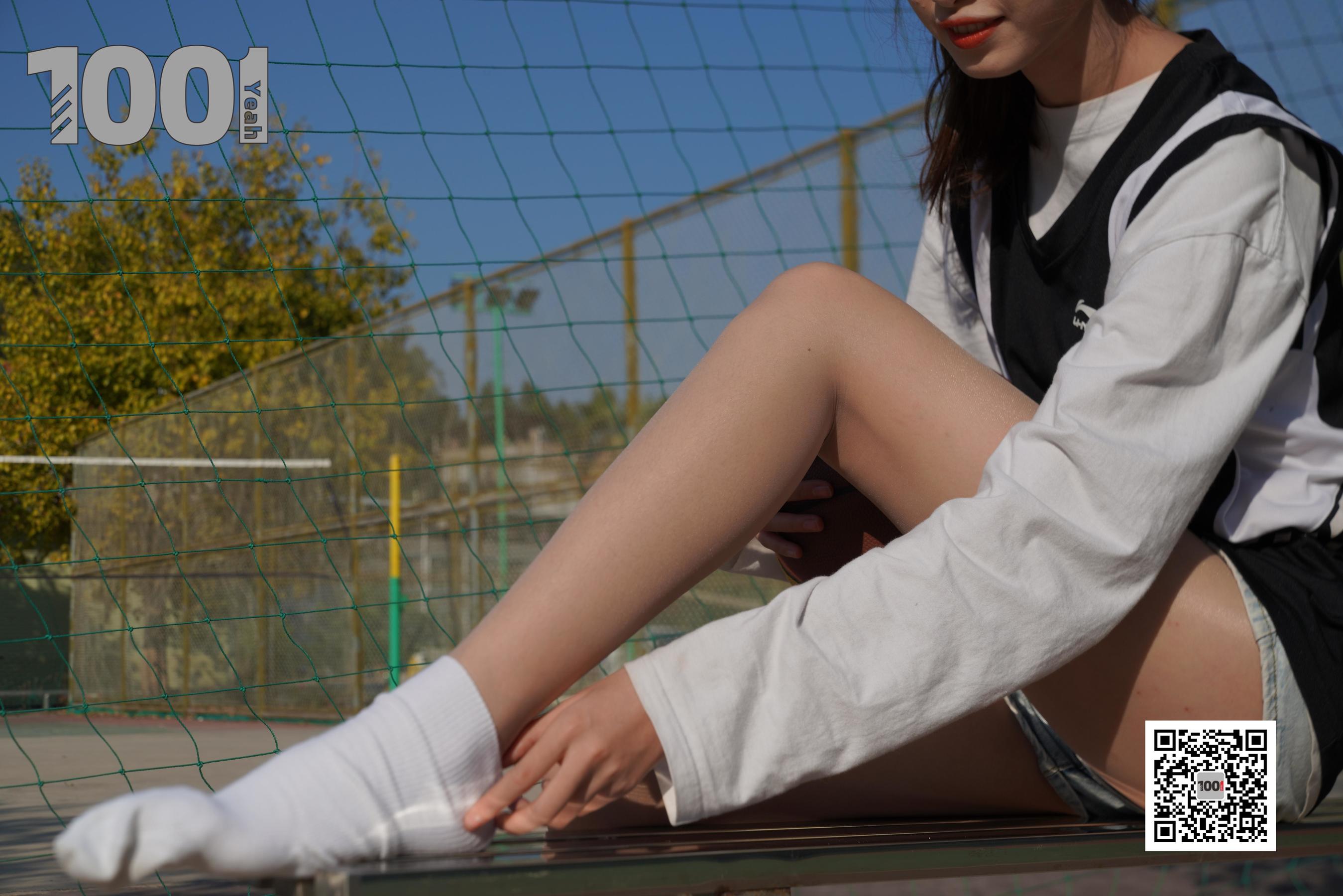 模特：草莓《陪女朋友打篮球4》-图0