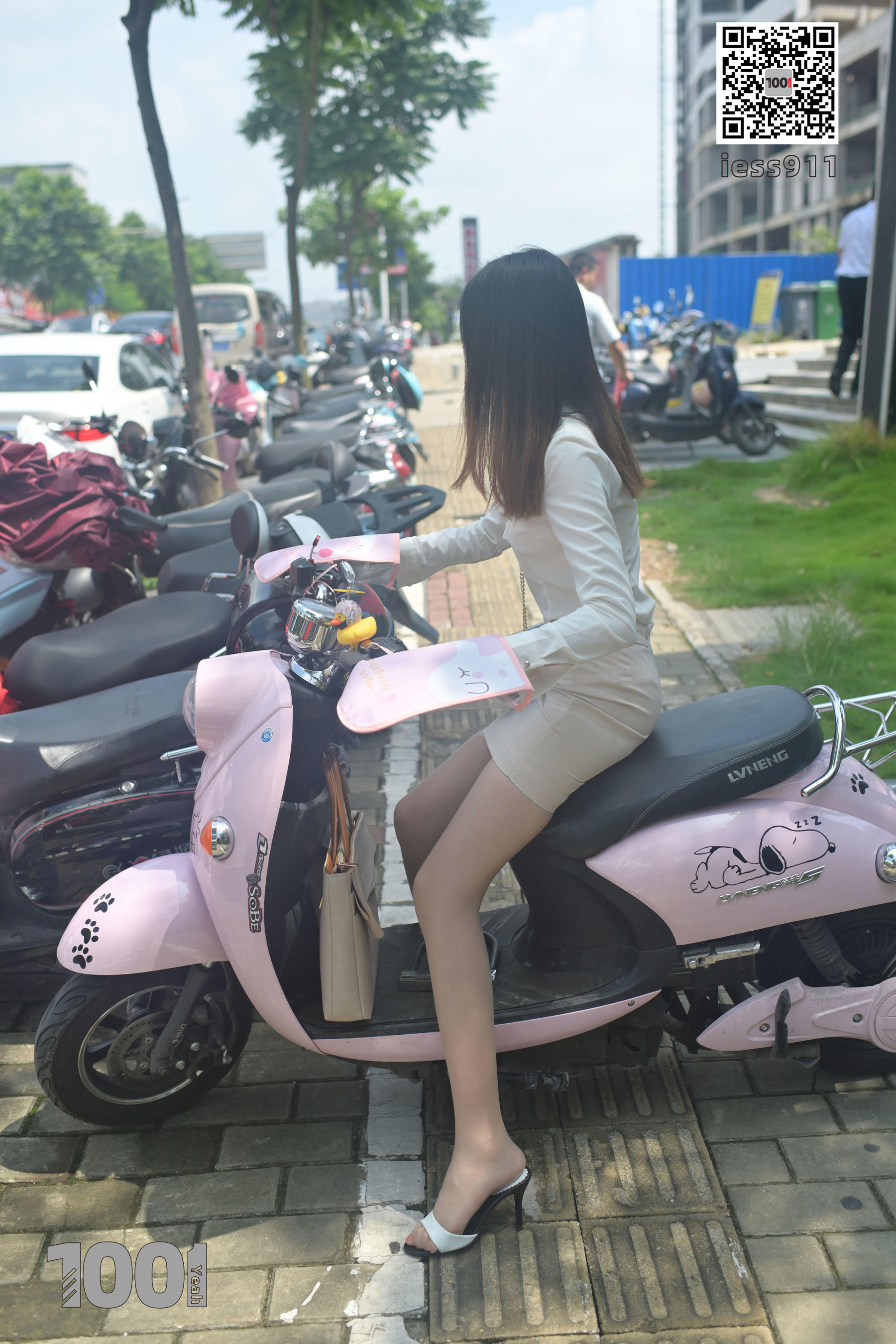 《骑电瓶车1》-图30