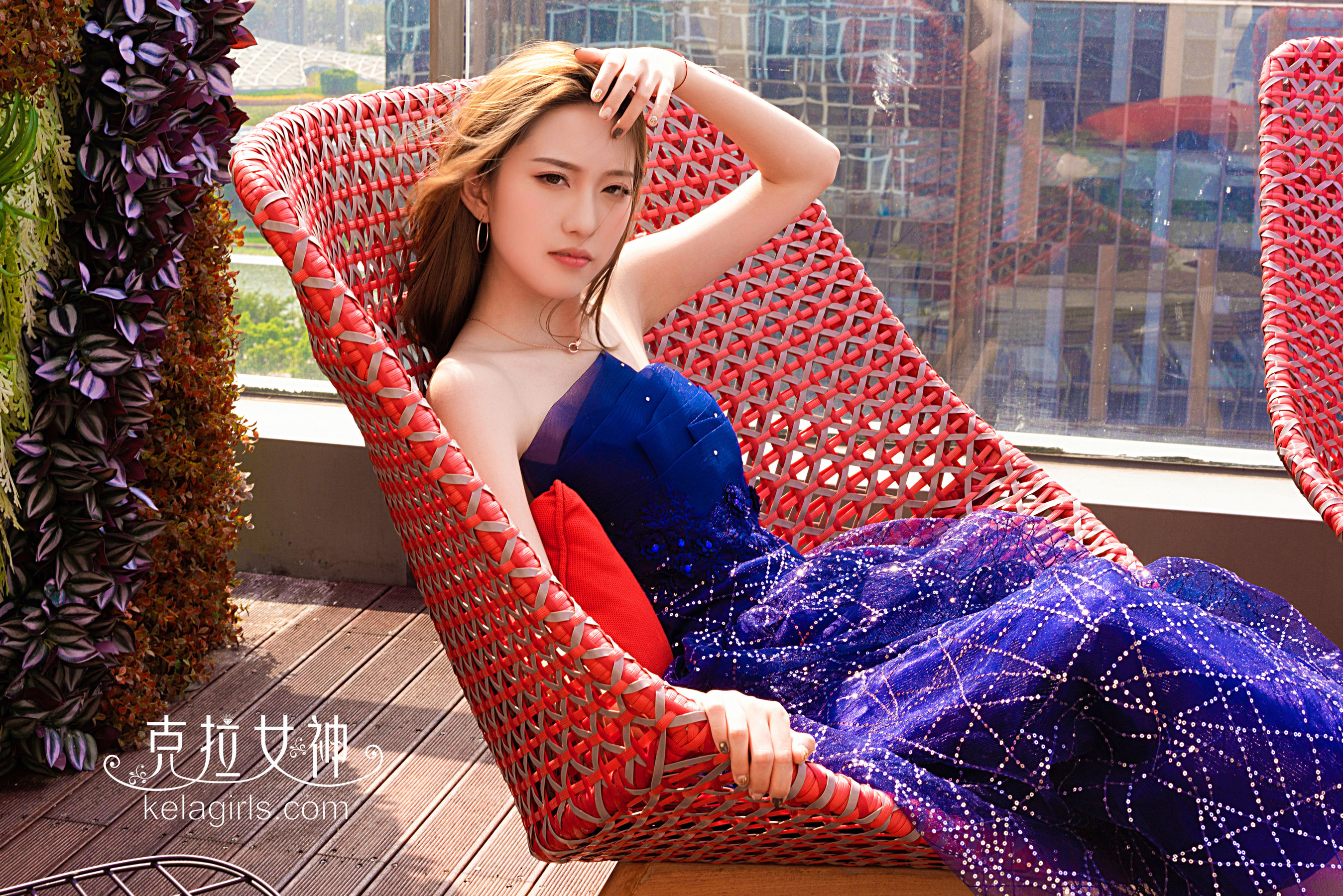 芊芊 天台露足-图17