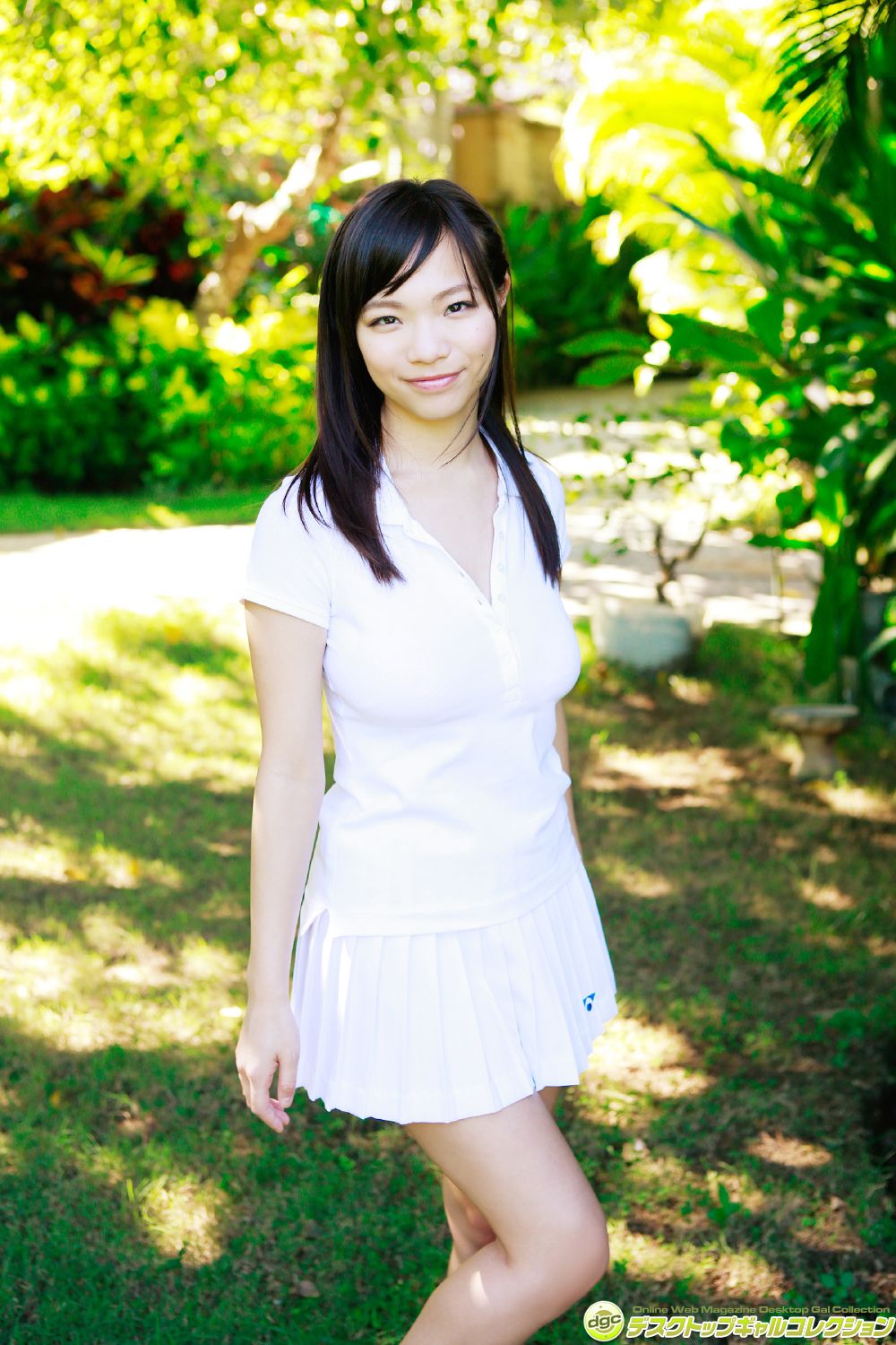 鷹羽澪 『バスト９９cm迫力満点のＩカップグラドル！』-图0