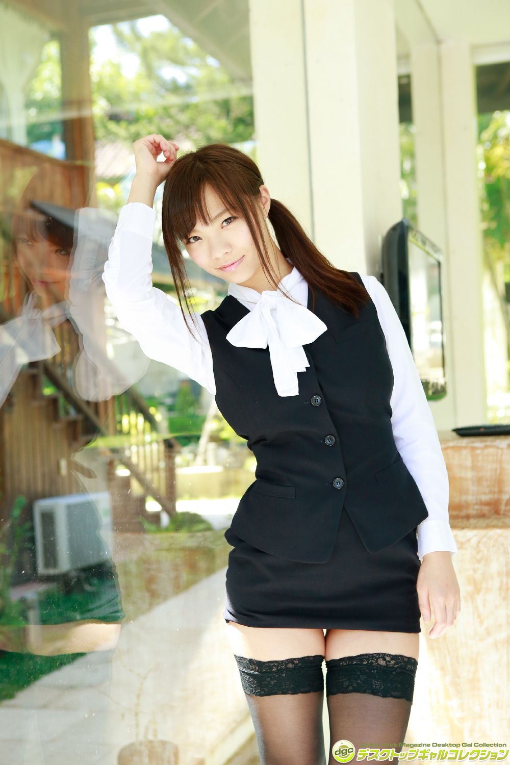 鷹羽澪 『バスト９９cm迫力満点のＩカップグラドル！』-图51