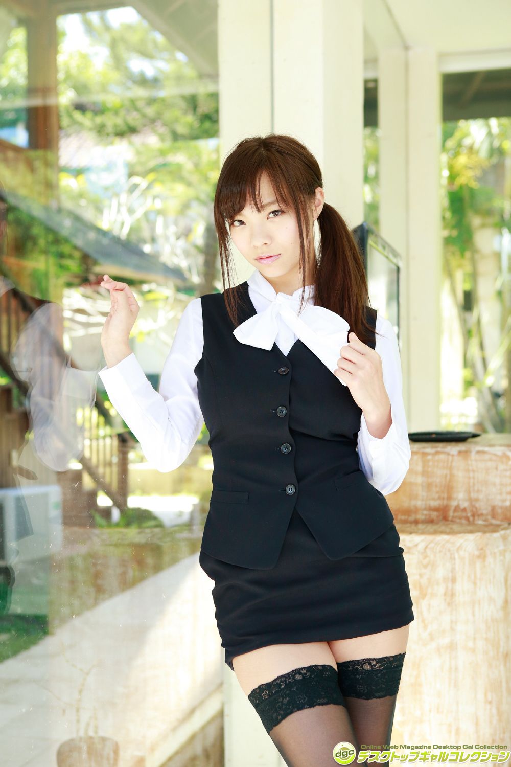 鷹羽澪 『バスト９９cm迫力満点のＩカップグラドル！』-图54