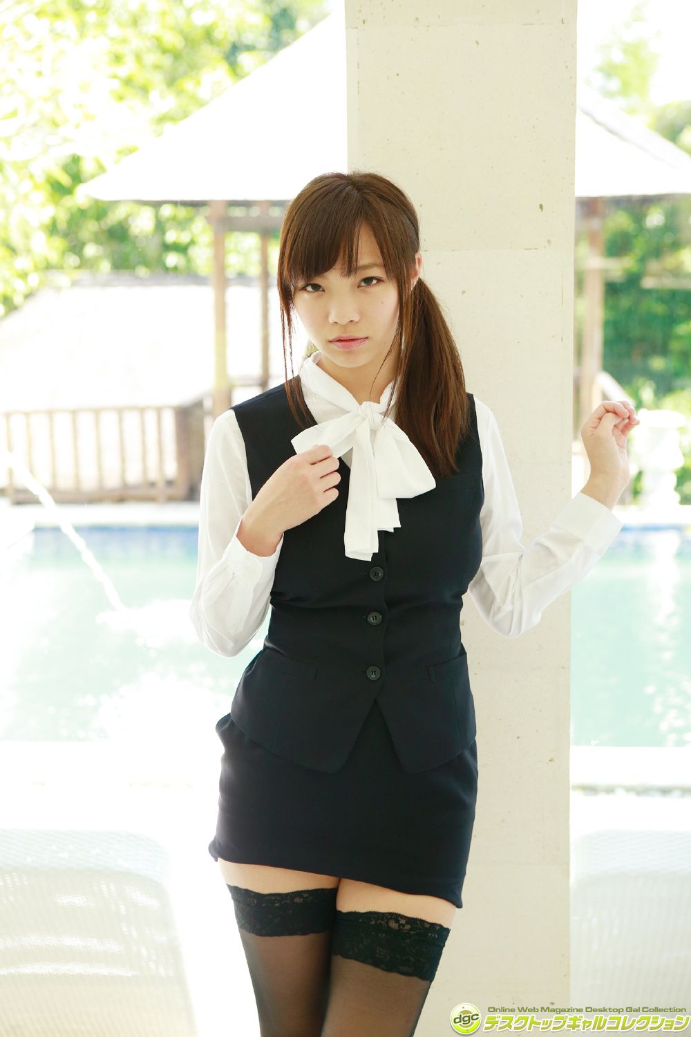 鷹羽澪 『バスト９９cm迫力満点のＩカップグラドル！』-图65