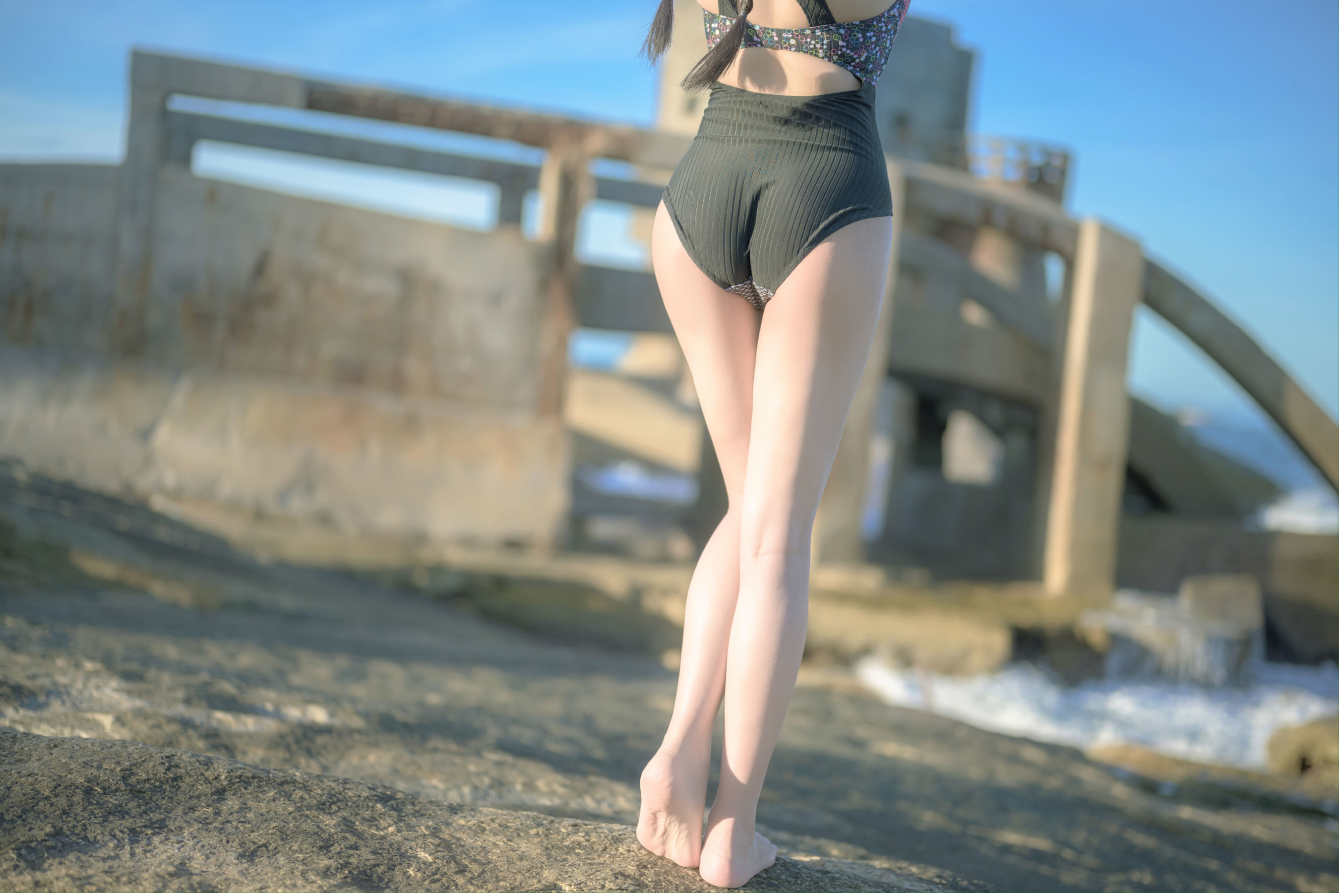 二次元妹子抱走莫子aa - 竞技泳衣-图40