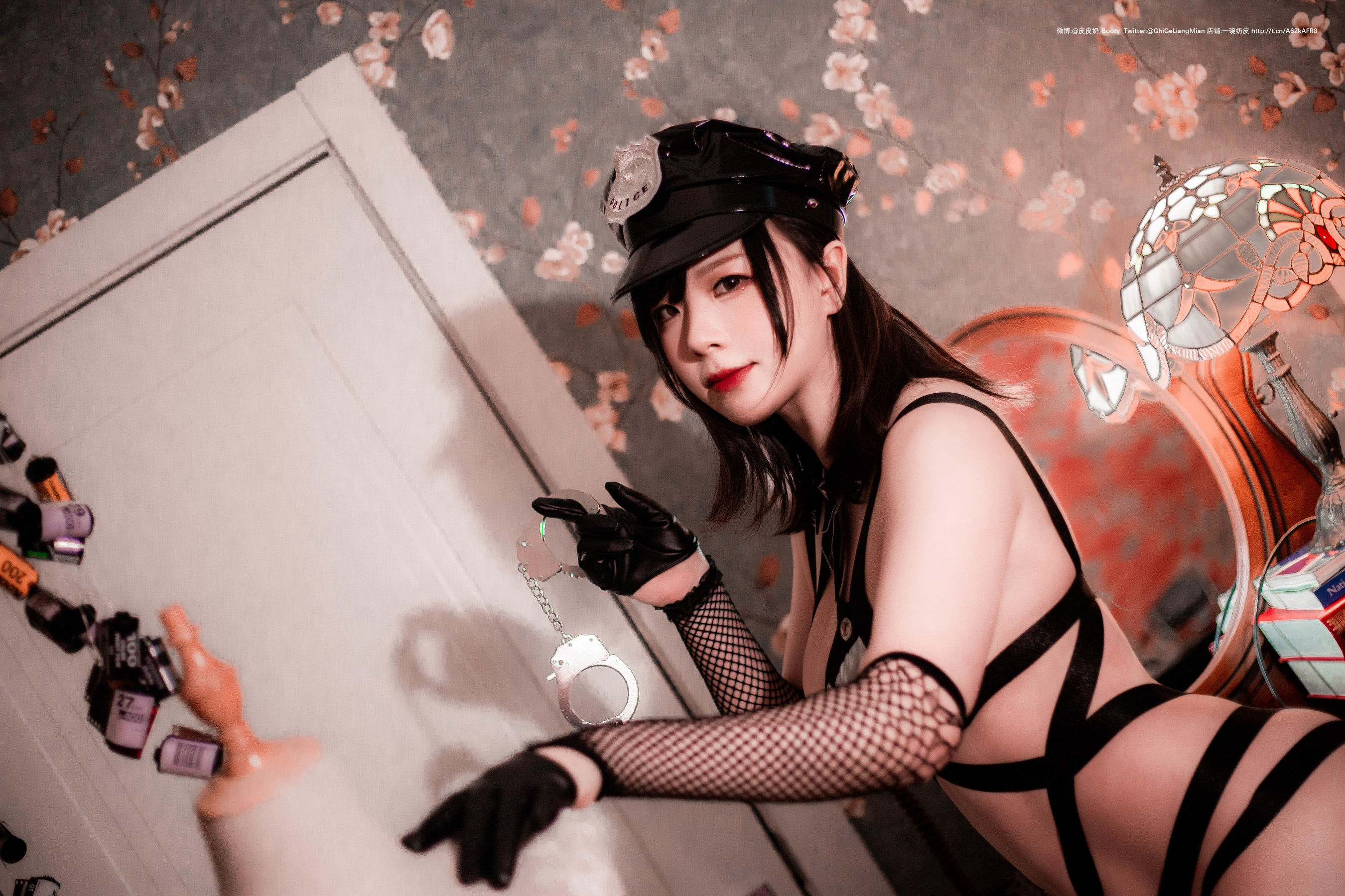 皮皮奶可可爱了啦 - 银色女警-图8