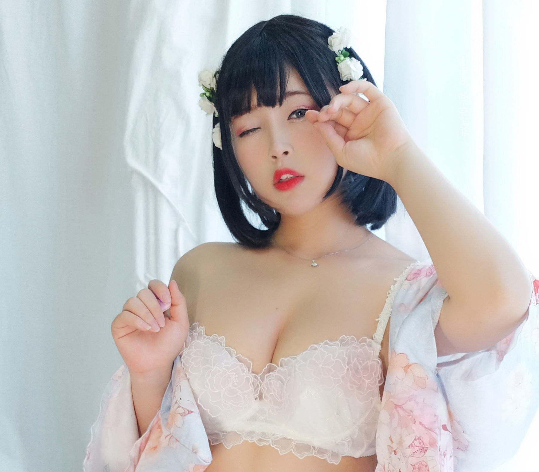 萌系小姐姐-白烨- - 花与酒与少女-图1