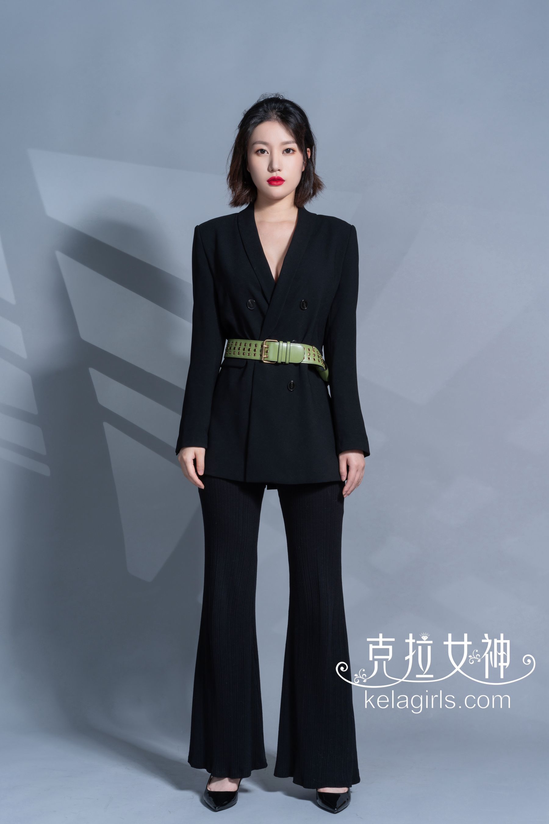 宋黛 烟里风情-图0