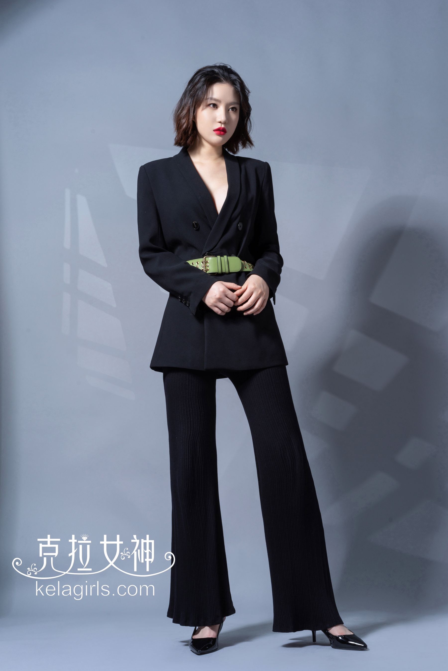 宋黛 烟里风情-图1