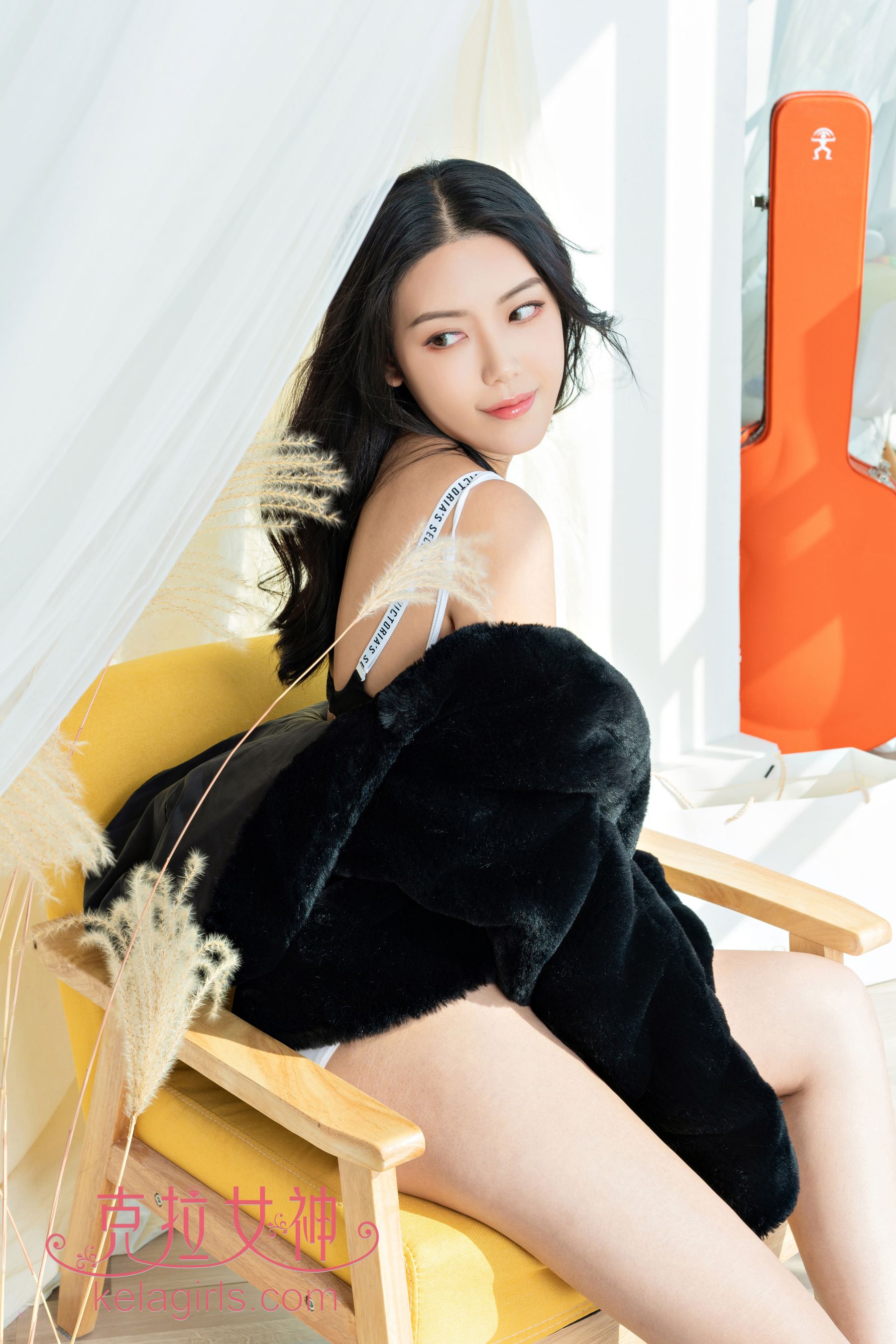 钟淇 光脚球鞋-图4