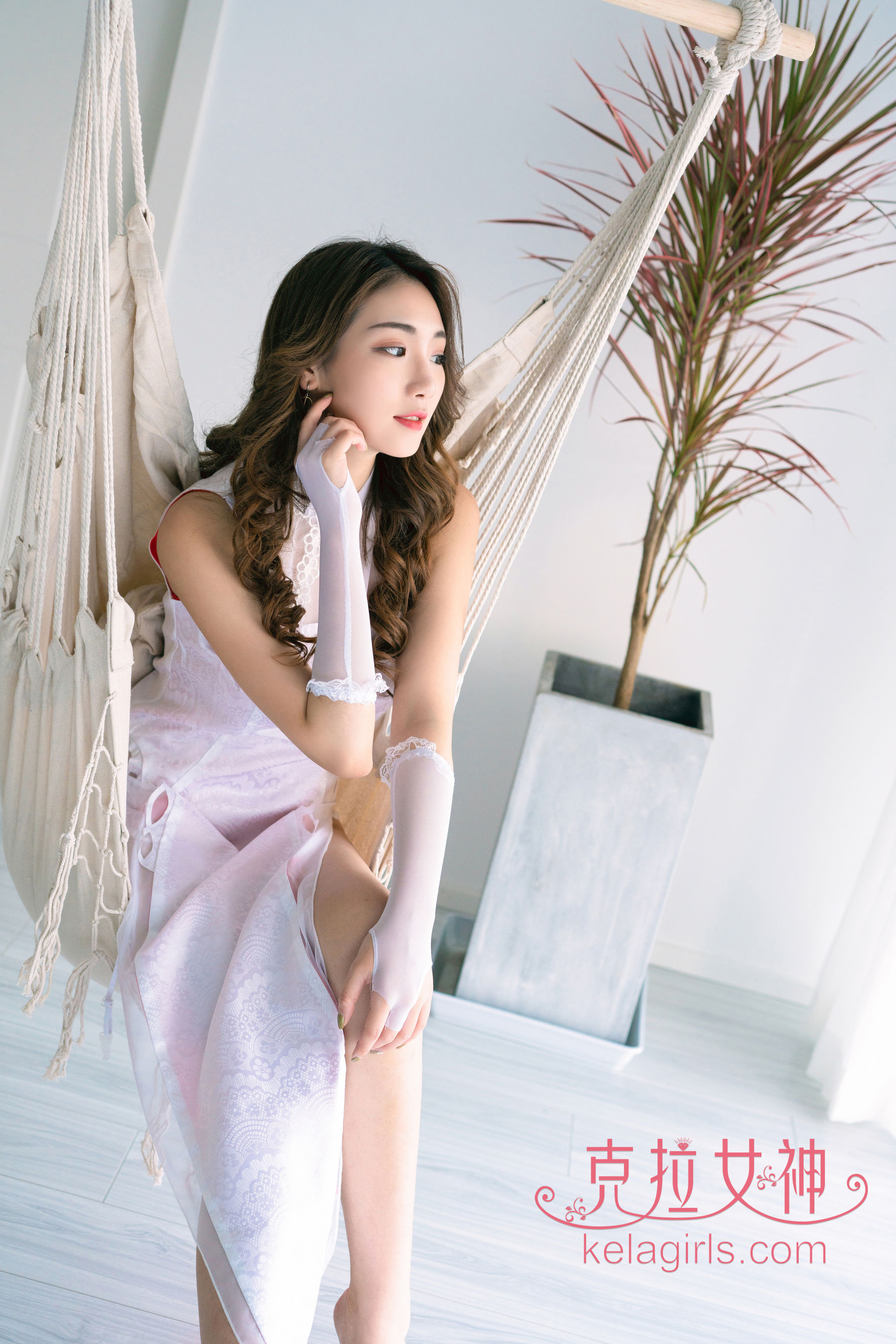 舒彤 火辣娇娘-图0