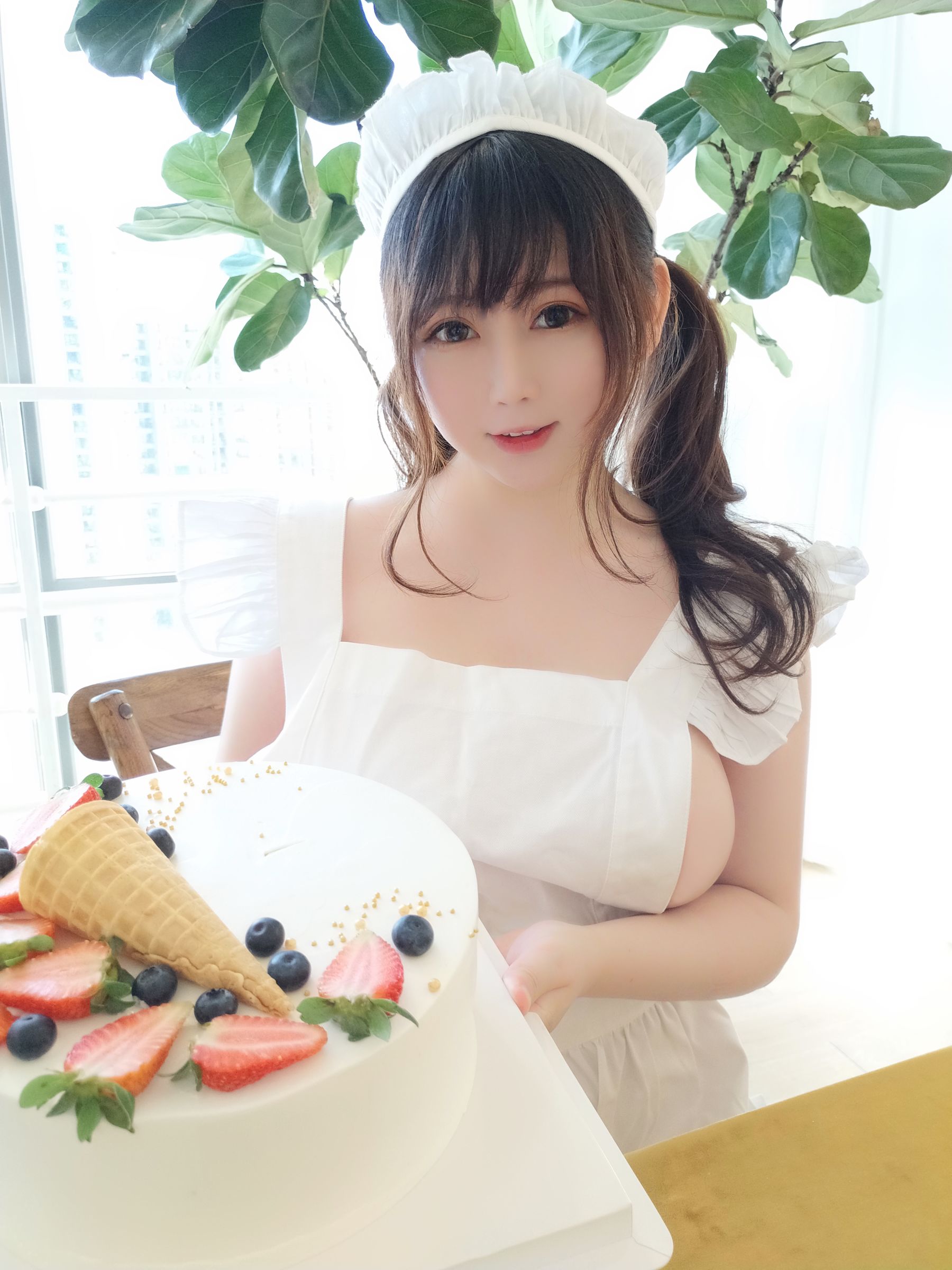 蜜桃少女是依酱呀 - 小厨娘-图0