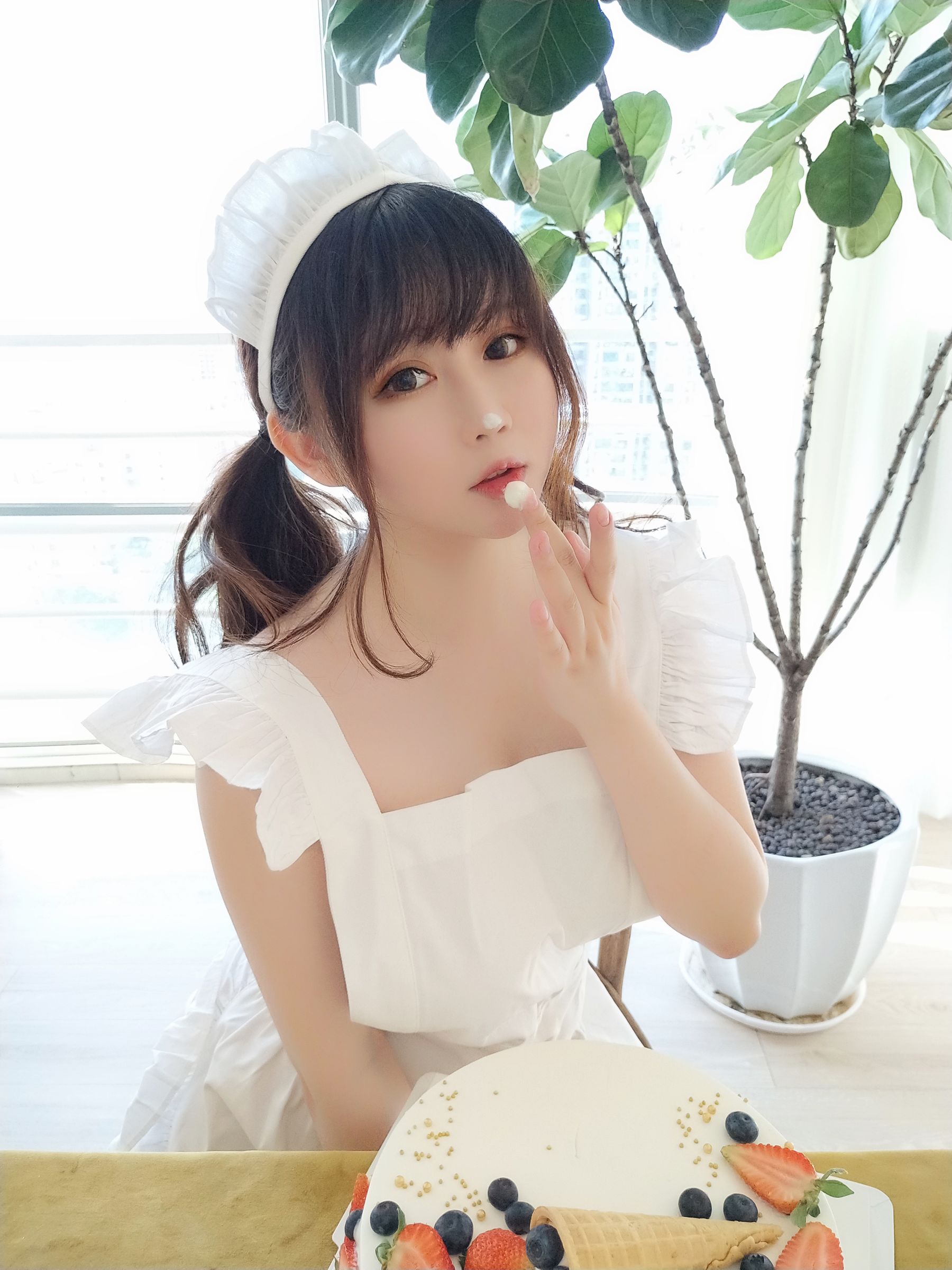 蜜桃少女是依酱呀 - 小厨娘-图2