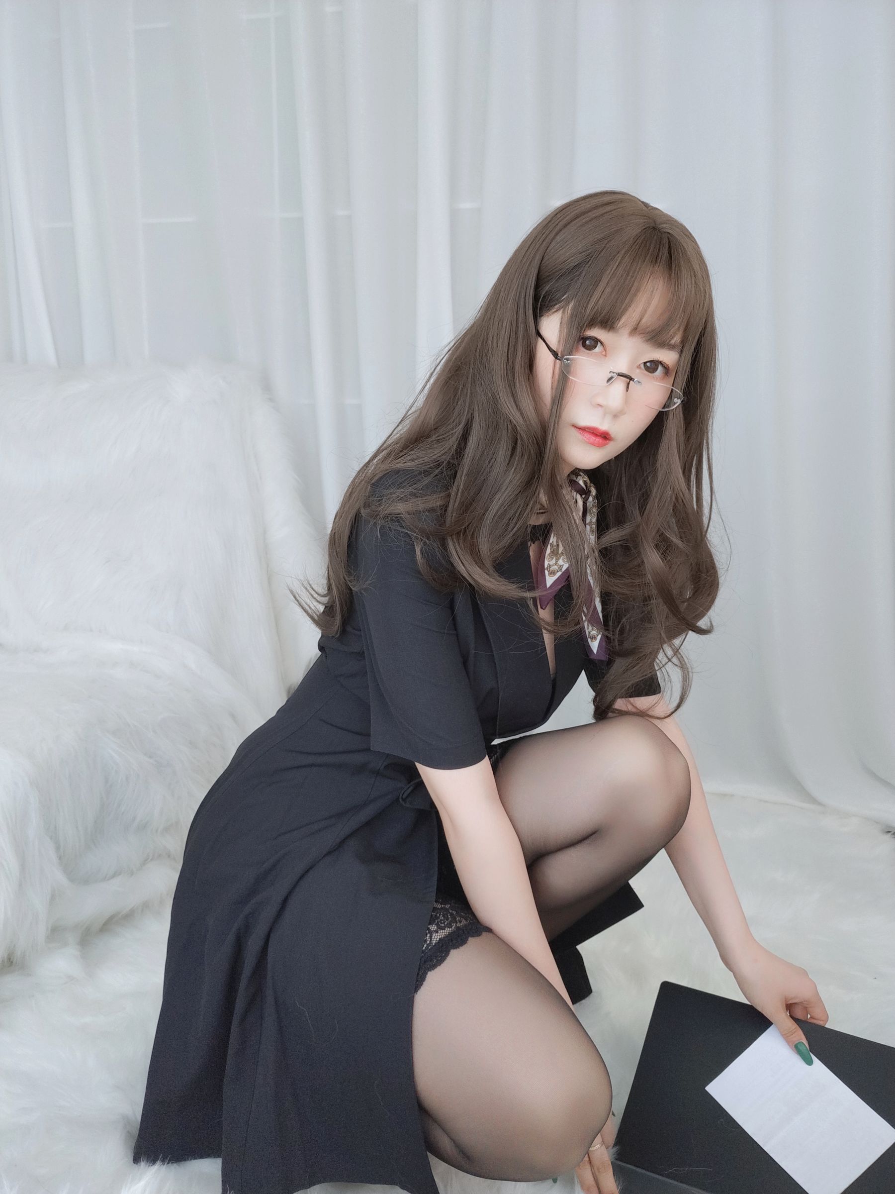 Coser小姐姐白银 - OL下的内衣-图45