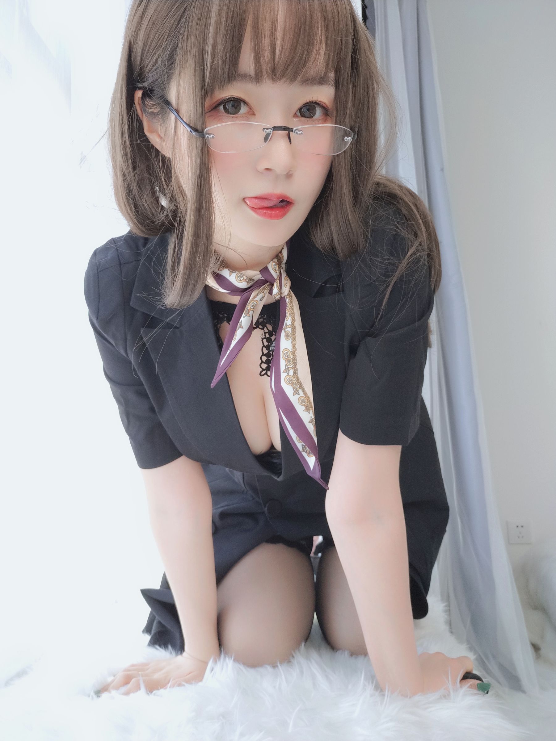 Coser小姐姐白银 - OL下的内衣-图54