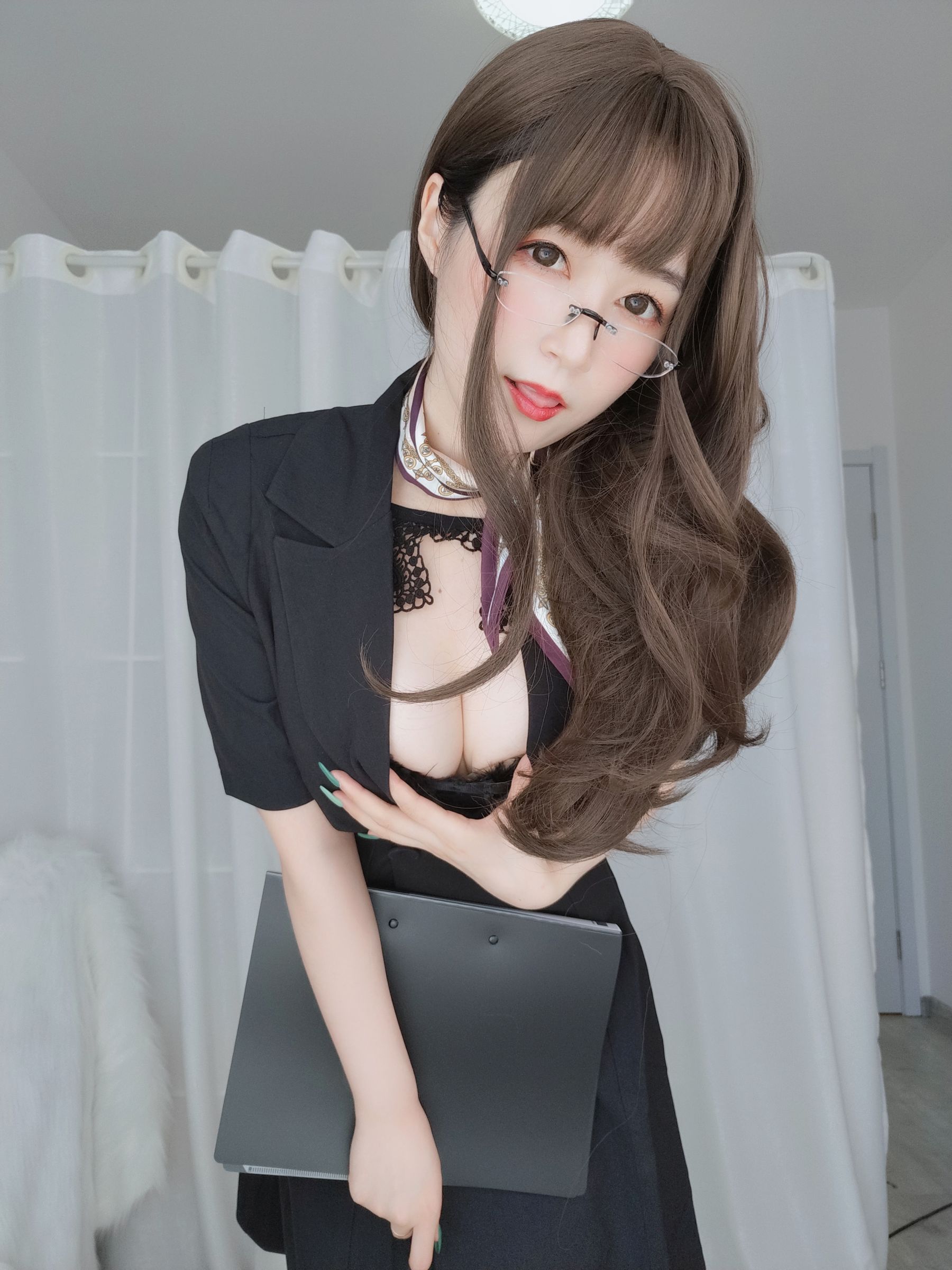 Coser小姐姐白银 - OL下的内衣-图5