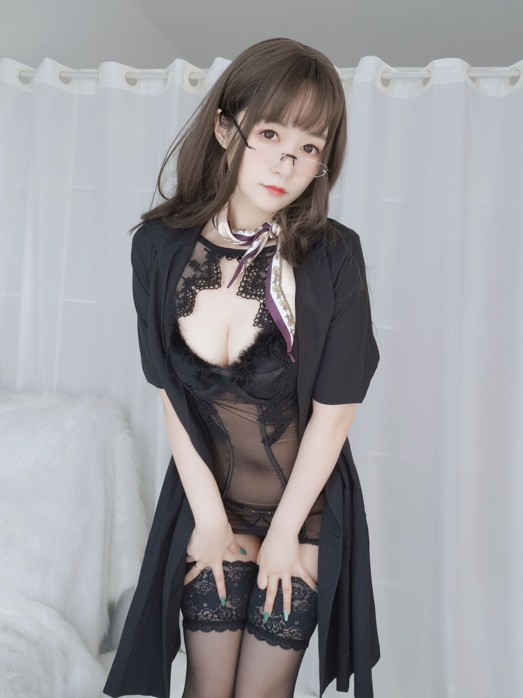 Coser小姐姐白银 - OL下的内衣-图59