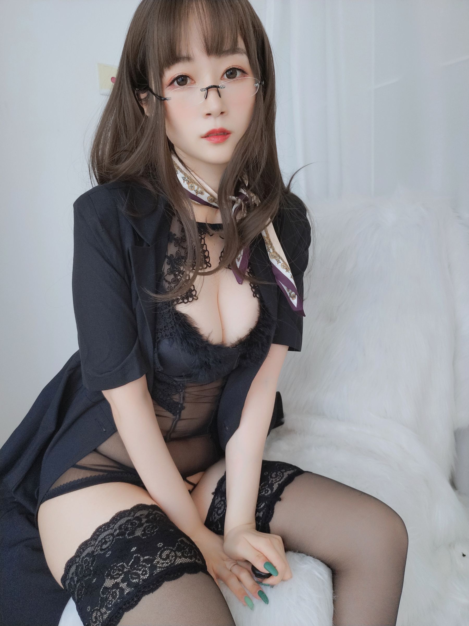 Coser小姐姐白银 - OL下的内衣-图69