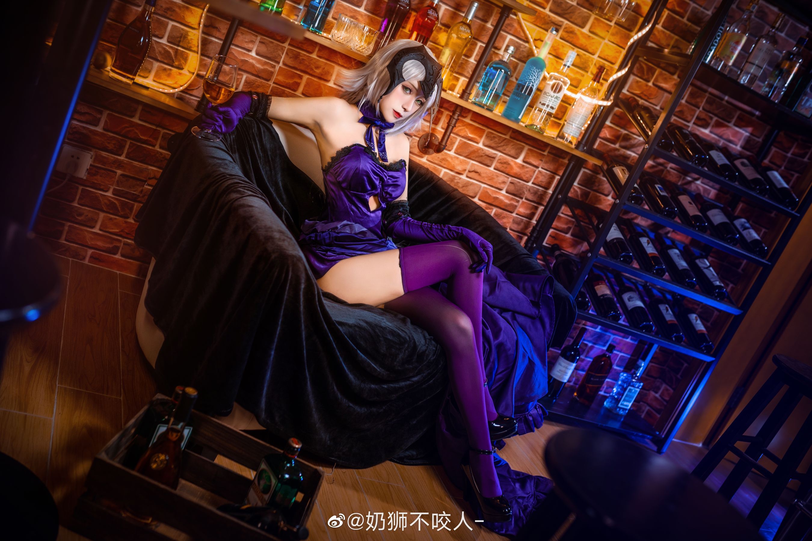 奶狮不咬人 - 黑贞德-图1