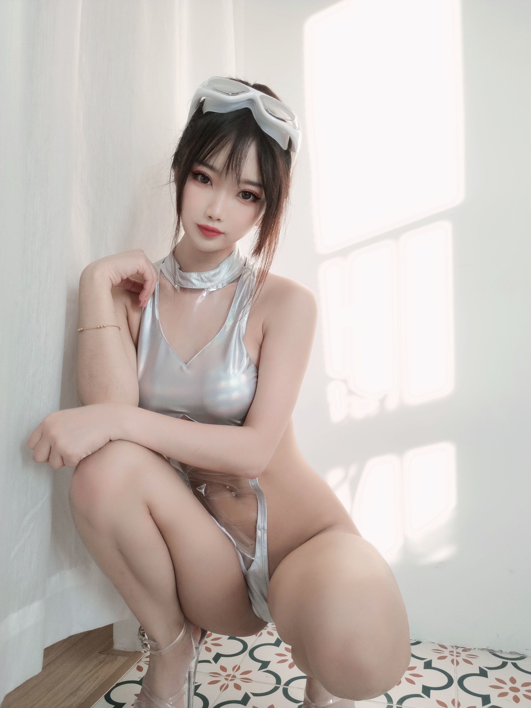 白嫩美少女鬼畜瑶 - 镭射竞泳-图21