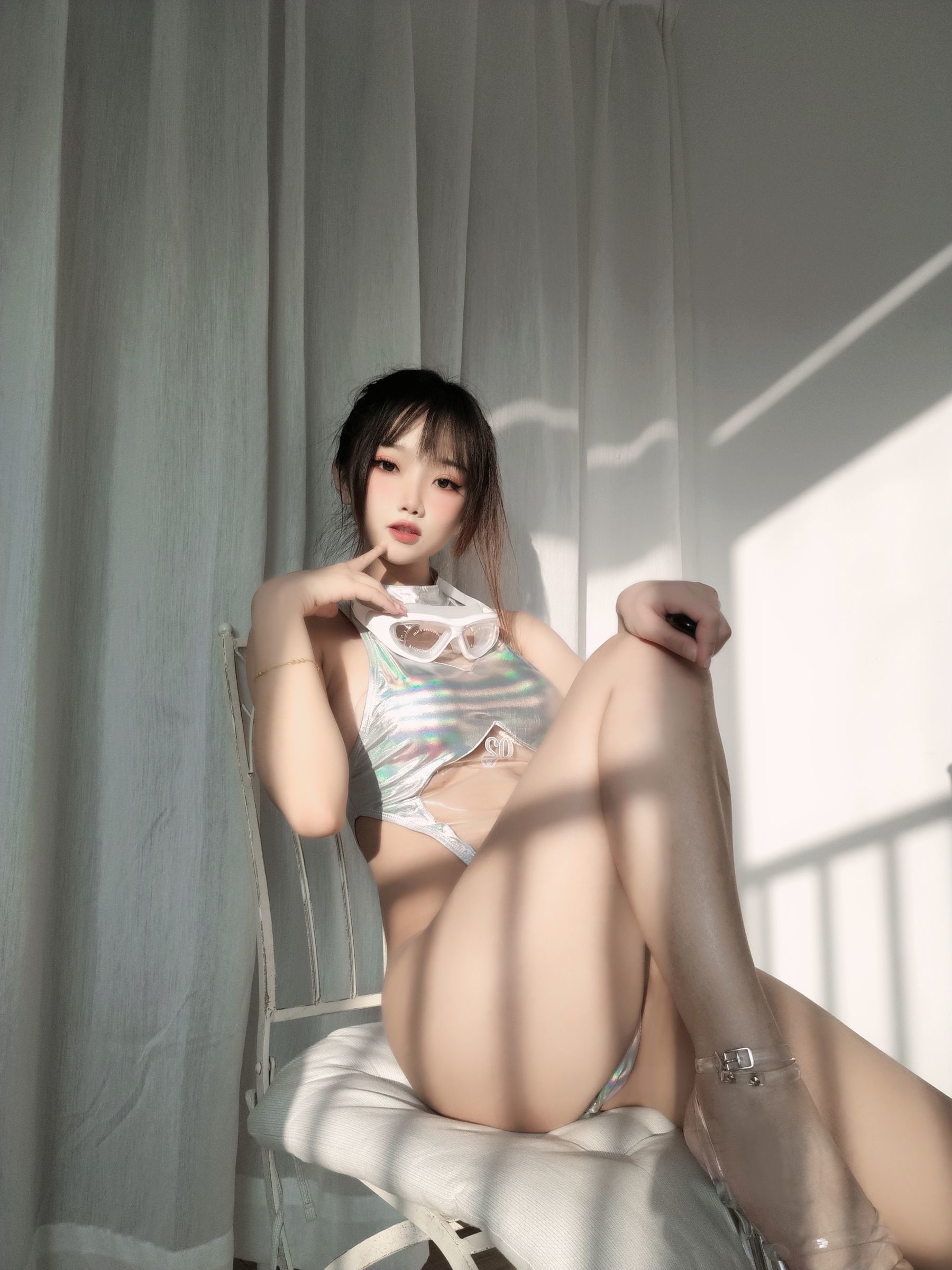 白嫩美少女鬼畜瑶 - 镭射竞泳-图53