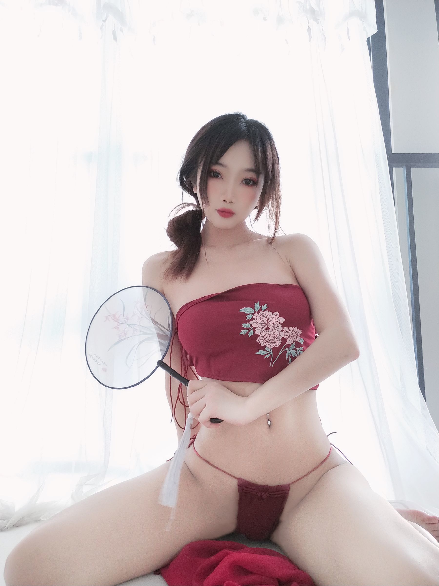 白嫩美少女鬼畜瑶 - 情趣红肚兜-图24