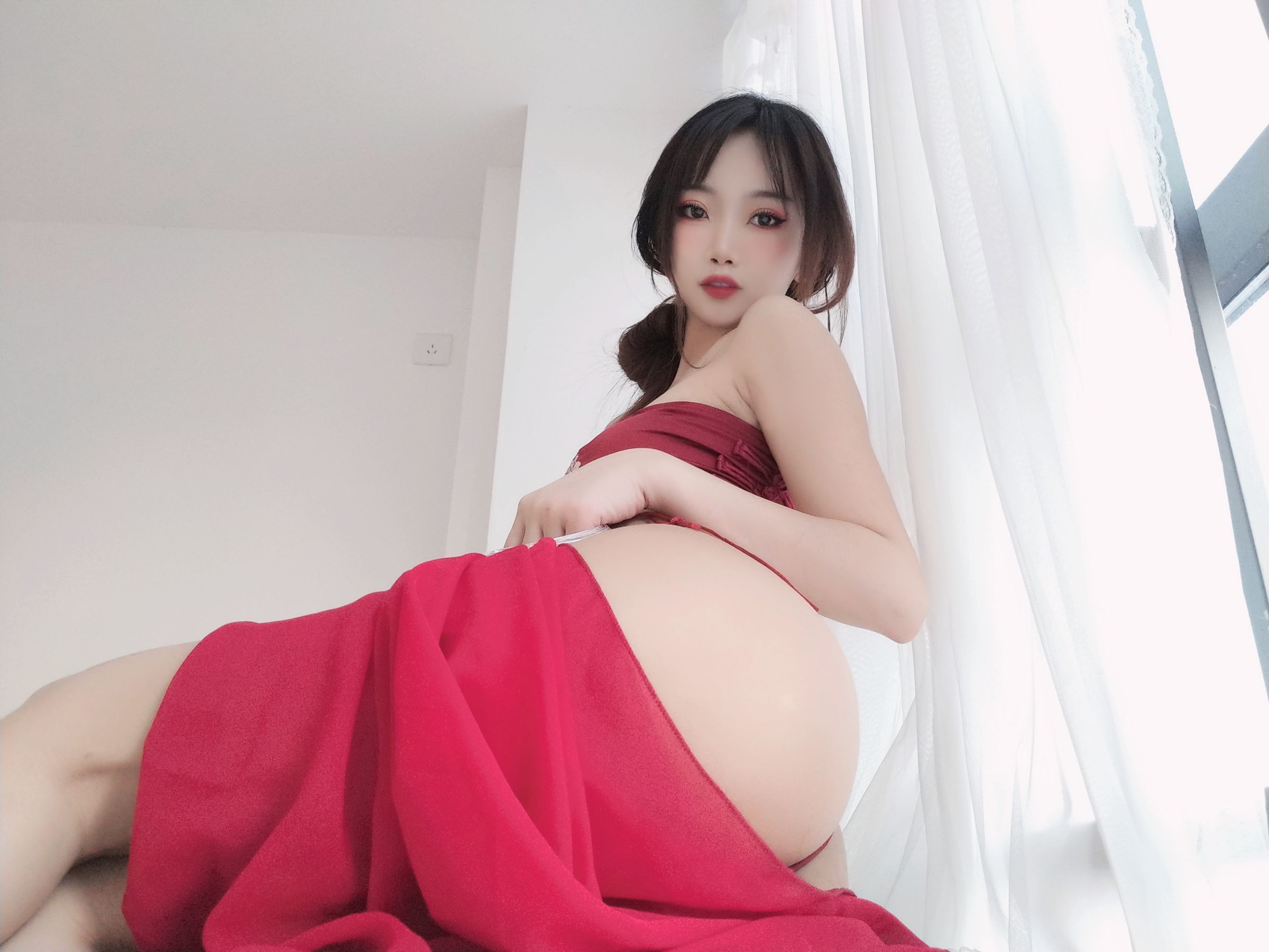 白嫩美少女鬼畜瑶 - 情趣红肚兜-图7