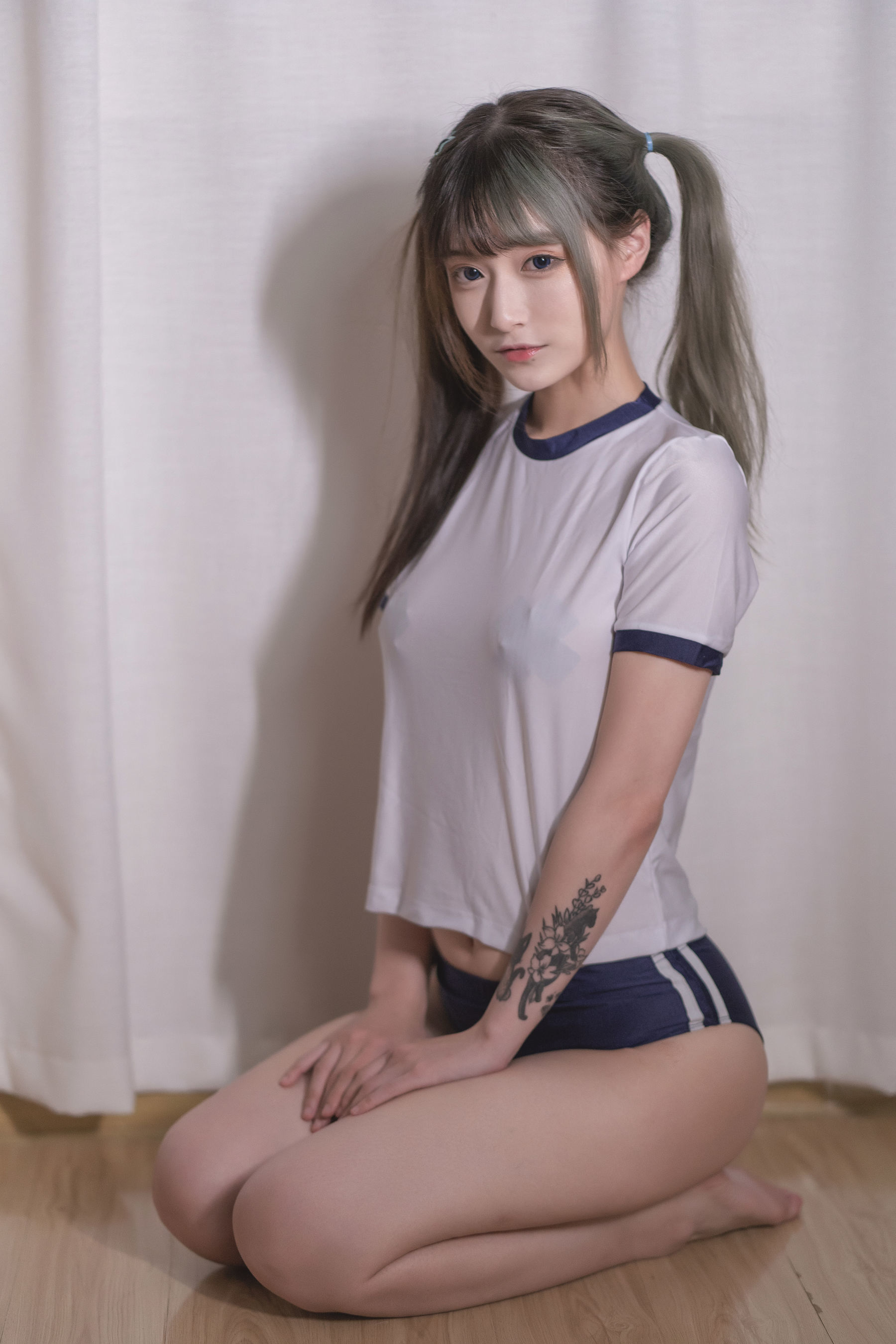 动漫博主铁板烧鬼舞w - 体操服-图3