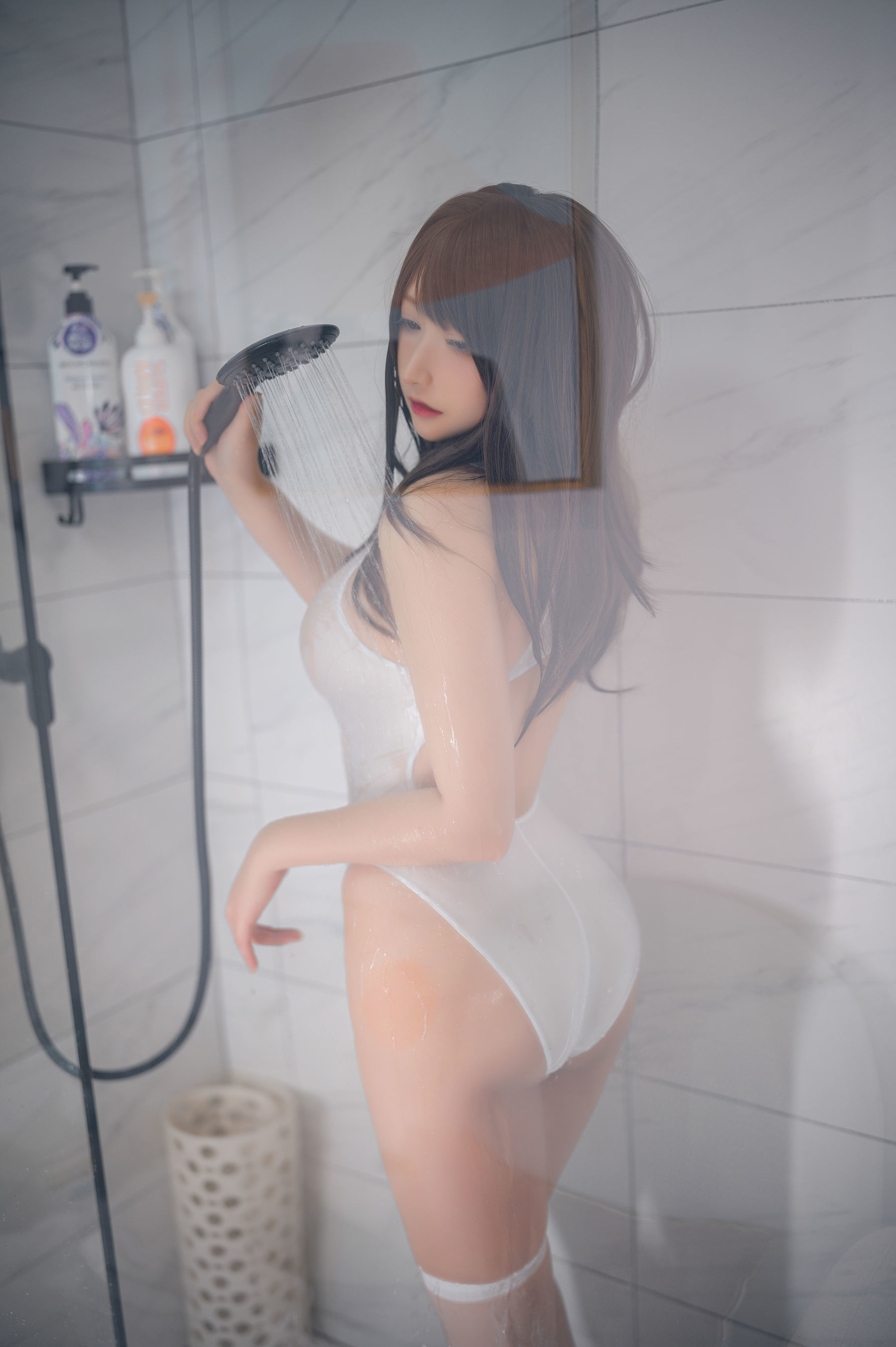 高颜值coser念念_D - 白色竞泳-图2