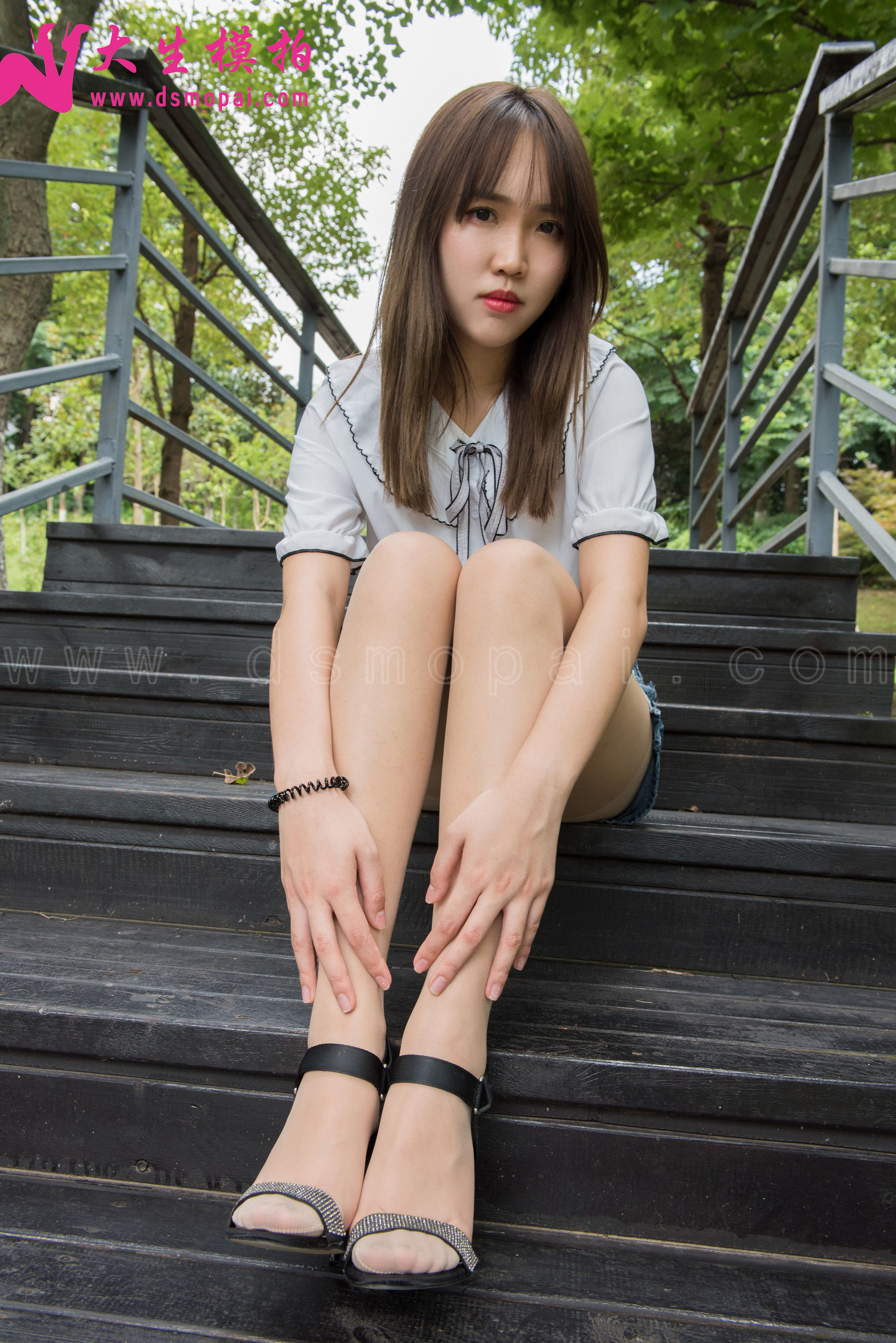 No.137 婉菱 公园里的短裙肉丝-图14